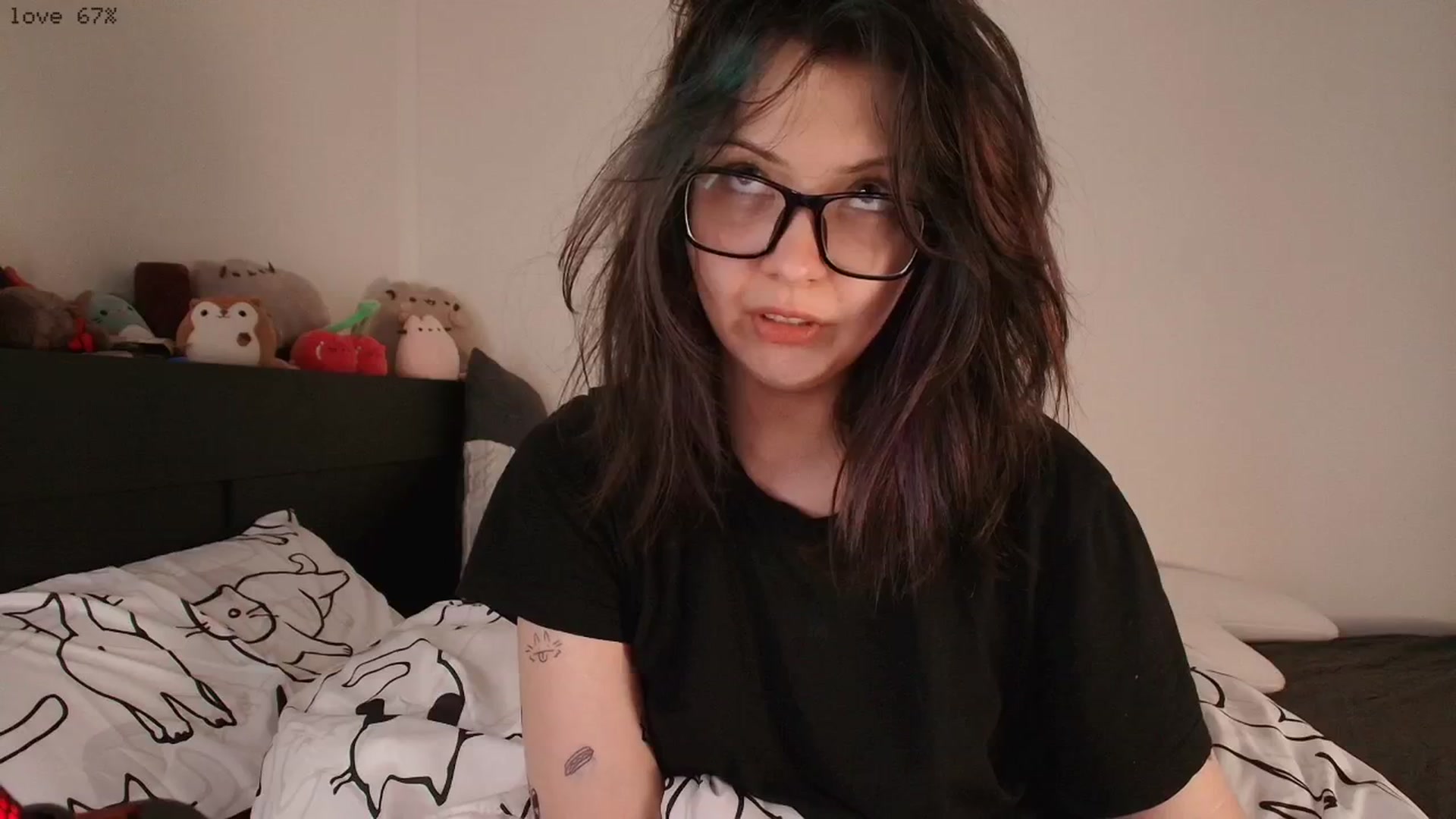 Gallery image thumbnail from RoomToAvoid's myfreecams stream on, 03/13/2026, 04:59 image 9 of 20