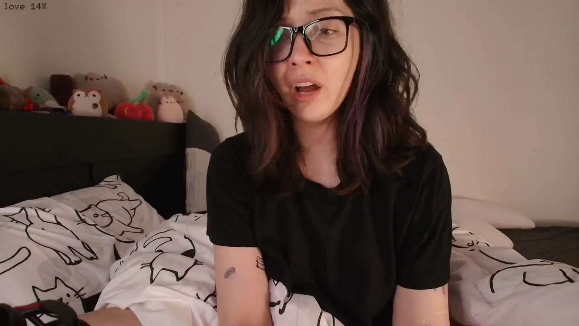 Gallery image thumbnail from RoomToAvoid's myfreecams stream on, 03/13/2026, 04:59 image 6 of 20