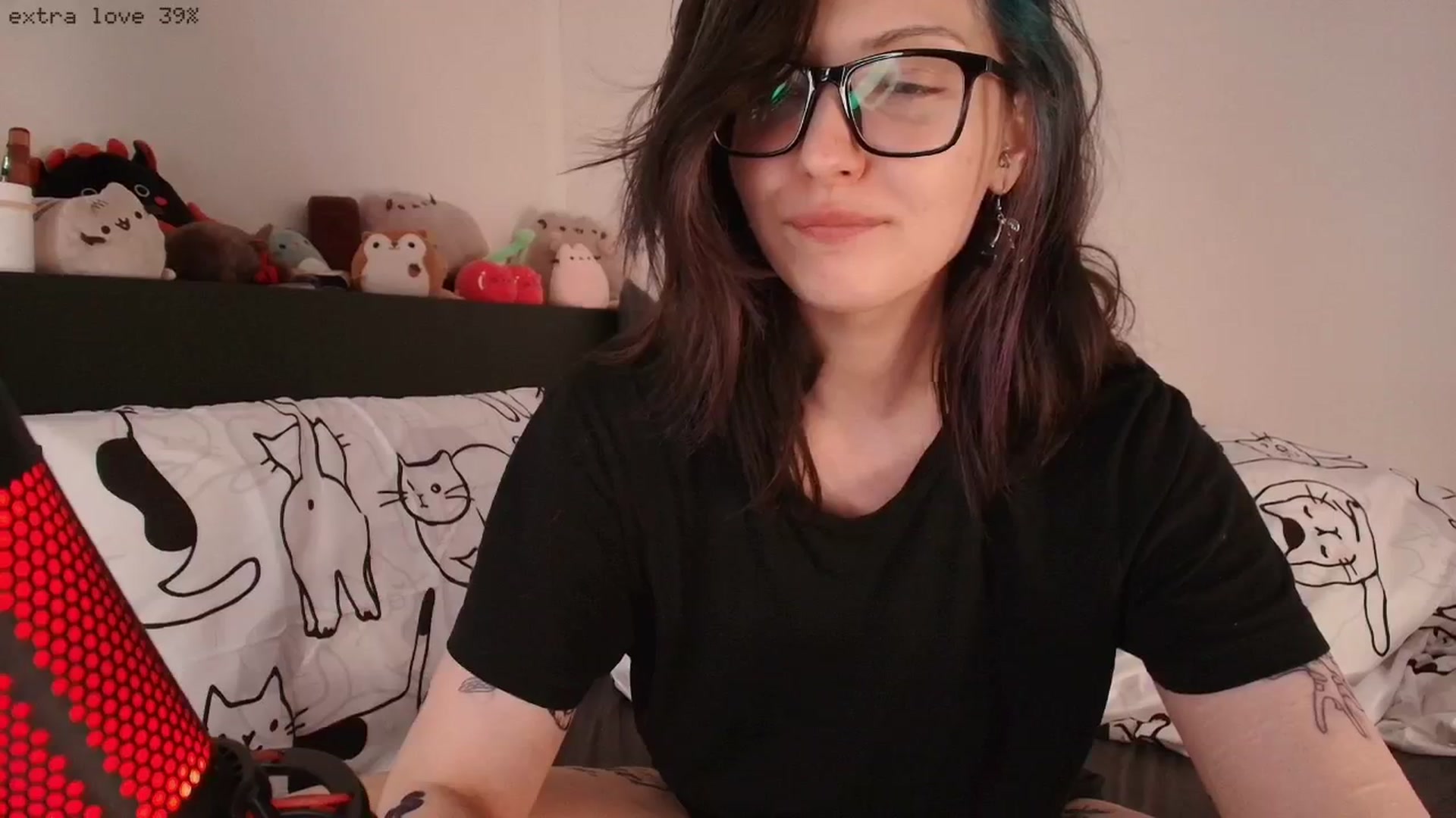 Gallery image thumbnail from RoomToAvoid's myfreecams stream on, 03/13/2026, 04:59 image 20 of 20