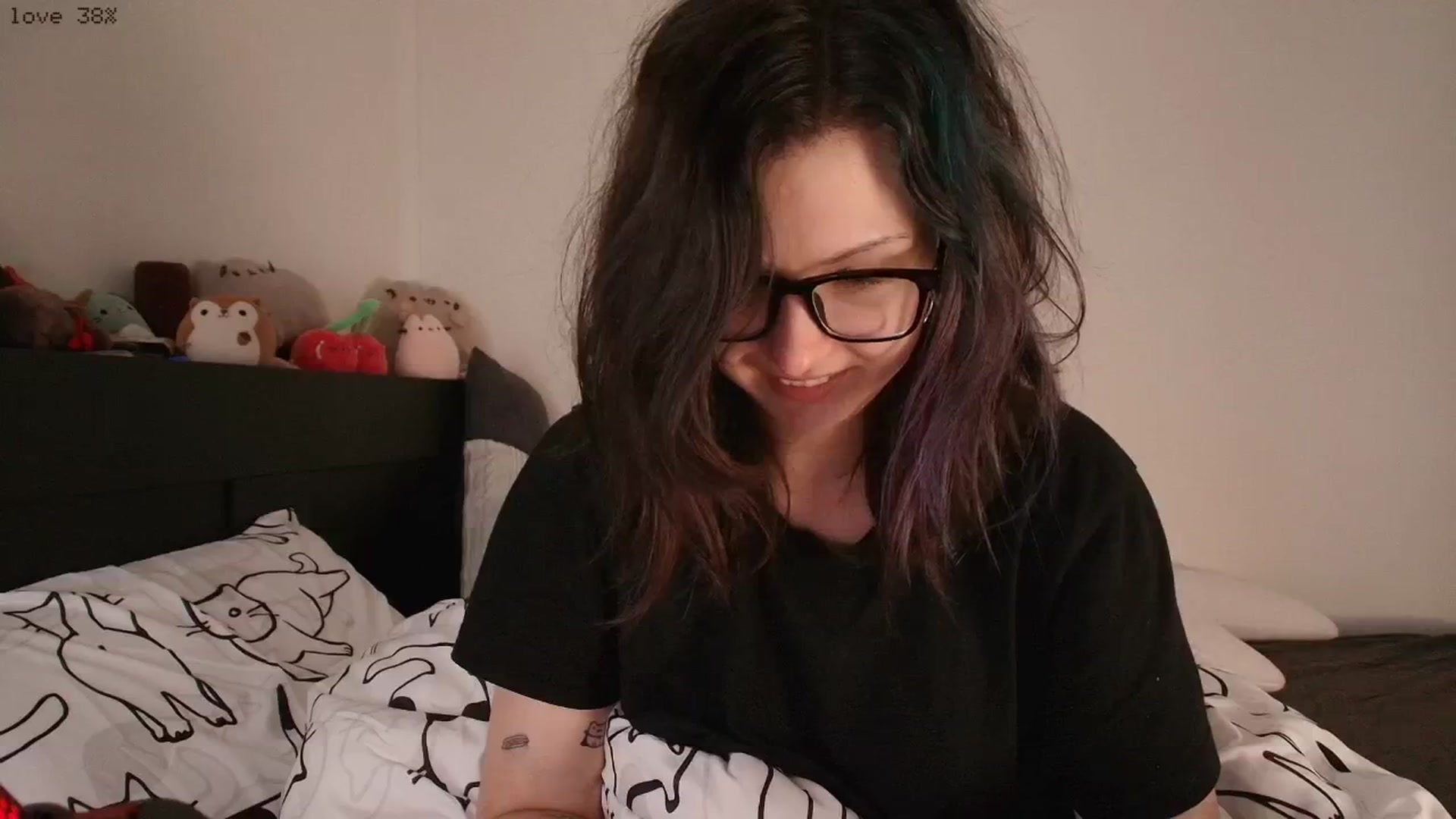 Gallery image thumbnail from RoomToAvoid's myfreecams stream on, 03/13/2026, 04:59 image 8 of 20