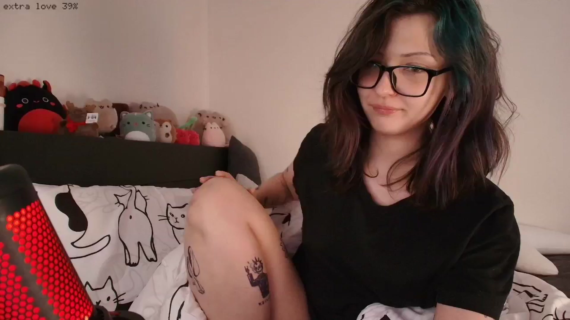 Gallery image thumbnail from RoomToAvoid's myfreecams stream on, 03/13/2026, 05:58 image 14 of 20