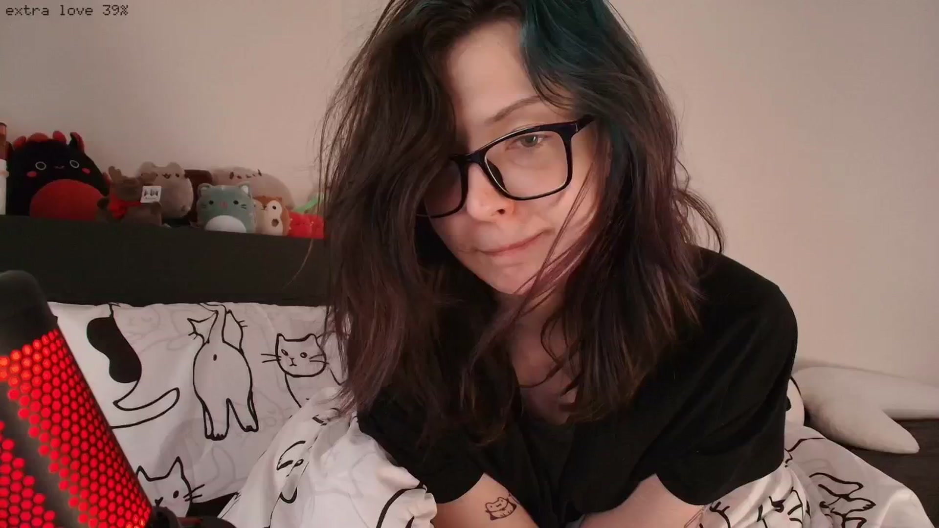 Gallery image thumbnail from RoomToAvoid's myfreecams stream on, 03/13/2026, 05:58 image 12 of 20