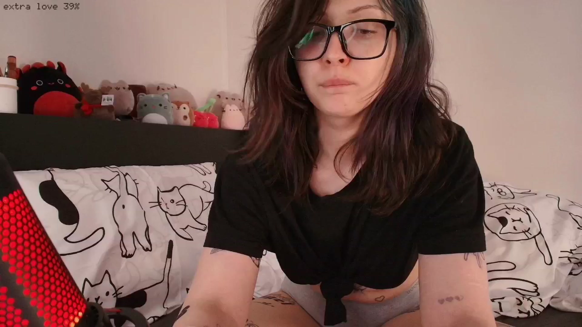 Gallery image thumbnail from RoomToAvoid's myfreecams stream on, 03/13/2026, 05:58 image 5 of 20