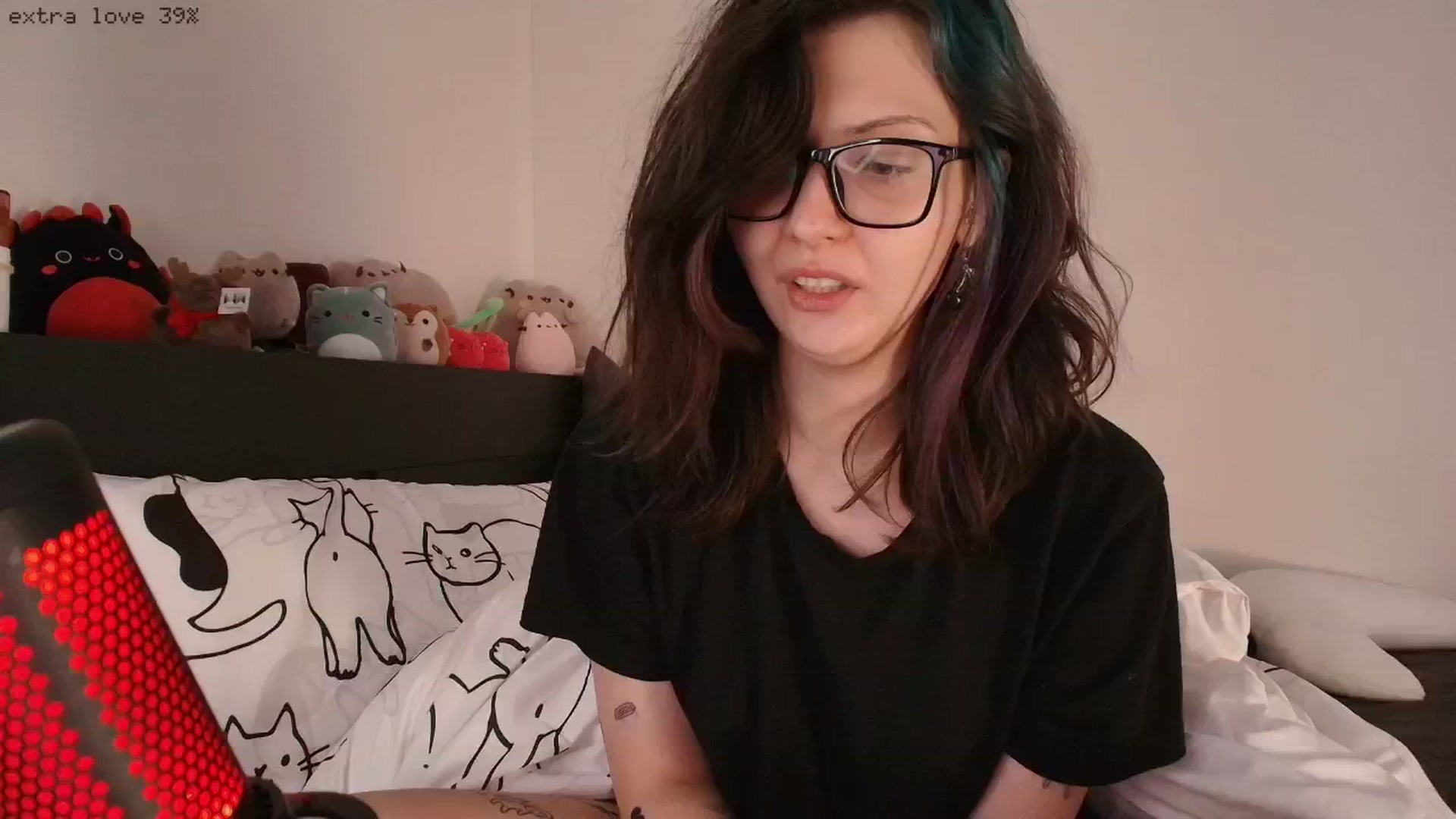 Gallery image thumbnail from RoomToAvoid's myfreecams stream on, 03/13/2026, 05:58 image 16 of 20
