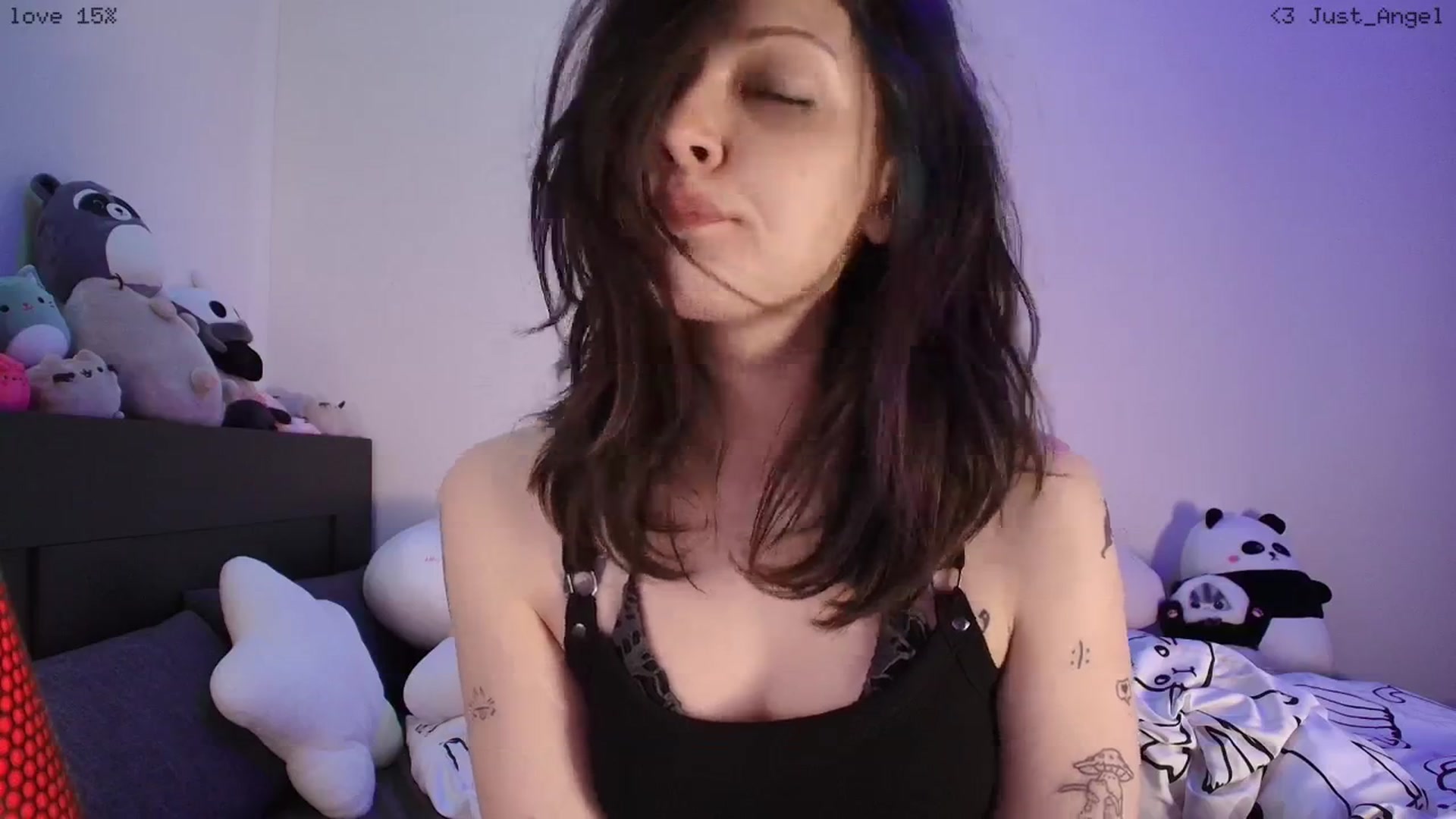 Gallery image thumbnail from RoomToAvoid's myfreecams stream on, 03/15/2026, 01:38 image 7 of 20