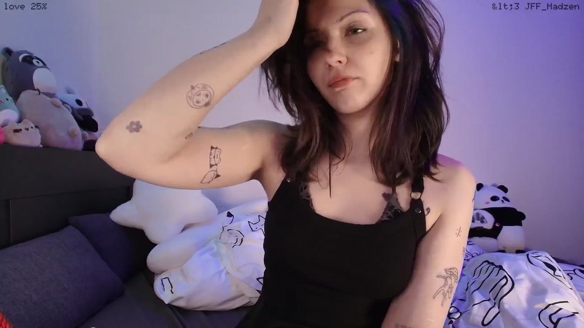 Gallery image thumbnail from RoomToAvoid's myfreecams stream on, 03/15/2026, 02:25 image 4 of 20