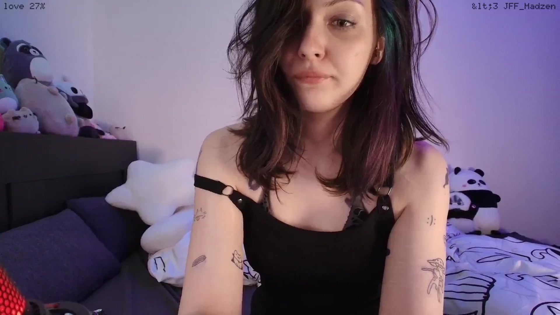 Gallery image thumbnail from RoomToAvoid's myfreecams stream on, 03/15/2026, 02:25 image 14 of 20