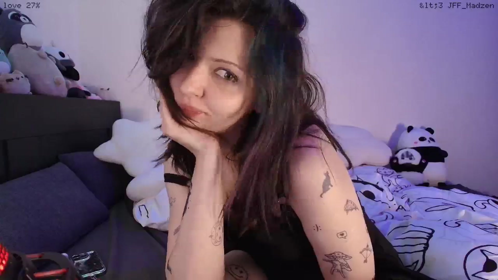 Gallery image thumbnail from RoomToAvoid's myfreecams stream on, 03/15/2026, 02:25 image 12 of 20