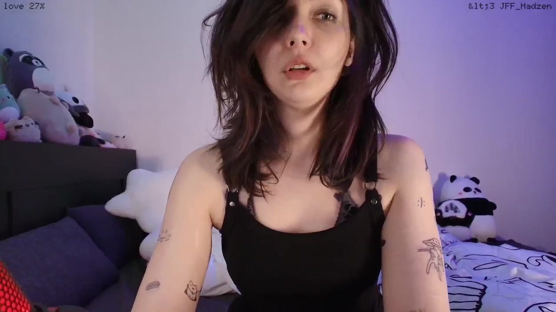 Gallery image thumbnail from RoomToAvoid's myfreecams stream on, 03/15/2026, 02:25 image 20 of 20