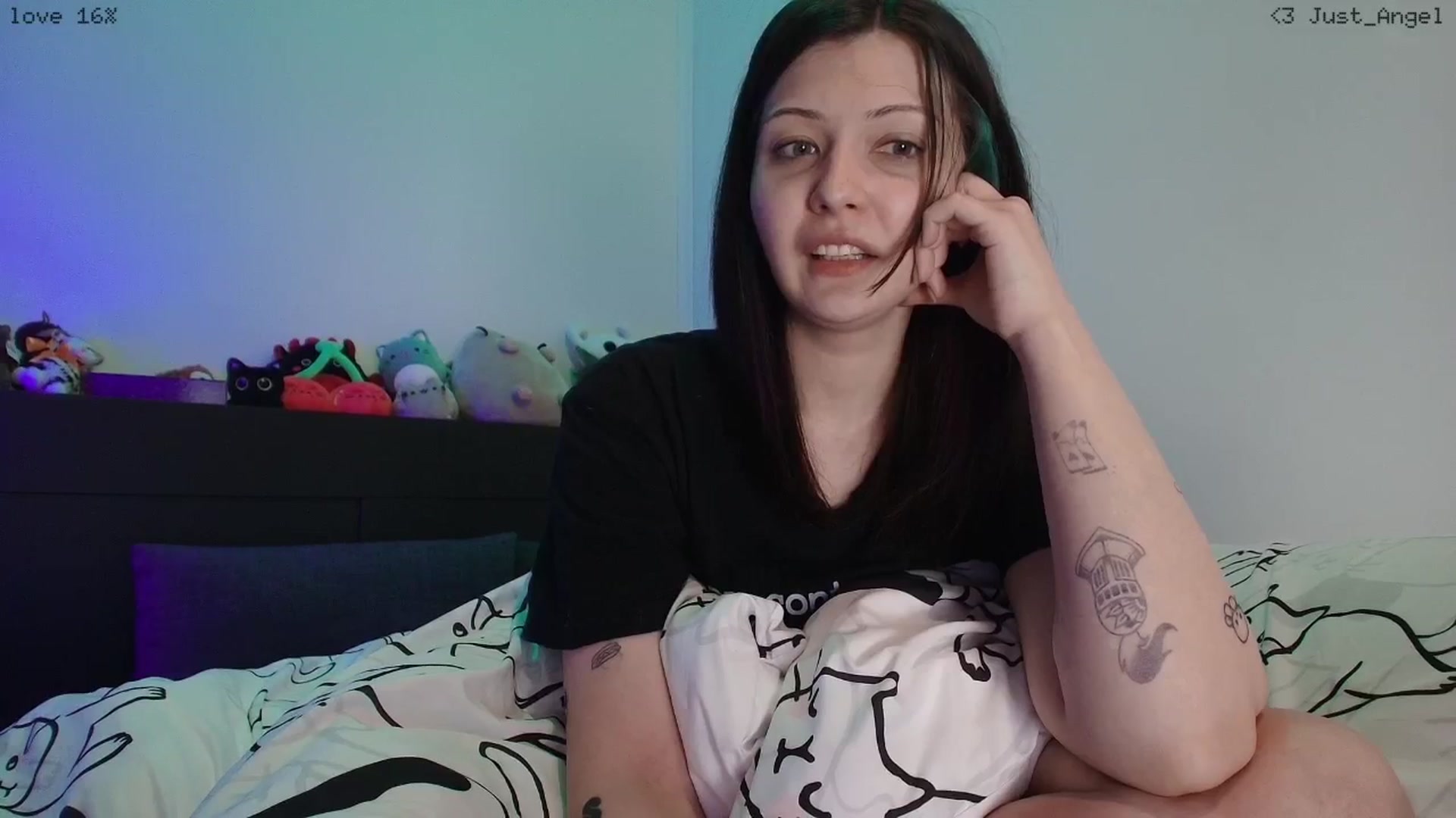 Gallery image thumbnail from RoomToAvoid's myfreecams stream on, 03/16/2026, 05:49 image 20 of 20