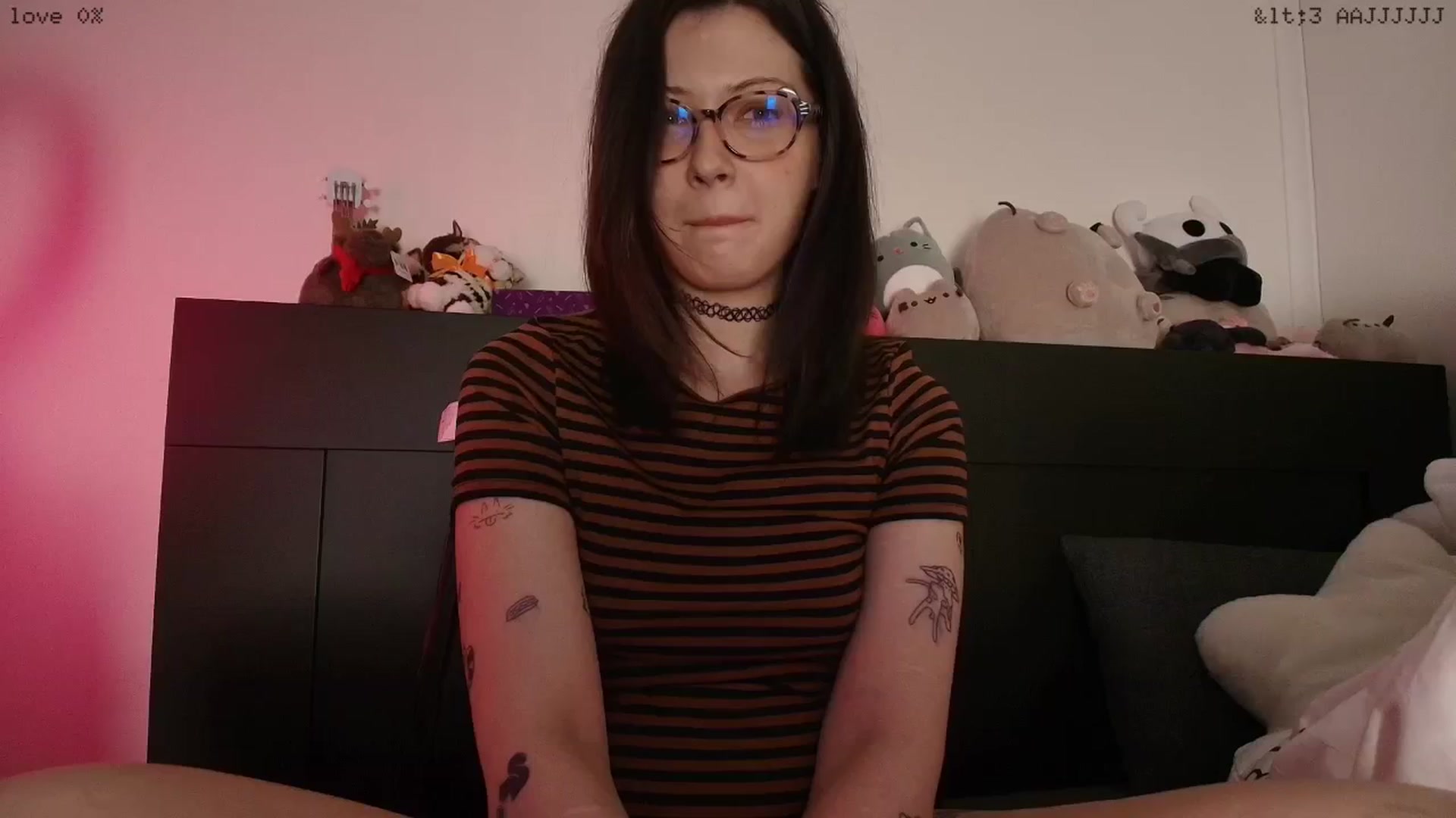 Gallery image thumbnail from RoomToAvoid's myfreecams stream on, 03/18/2026, 02:12 image 1 of 20