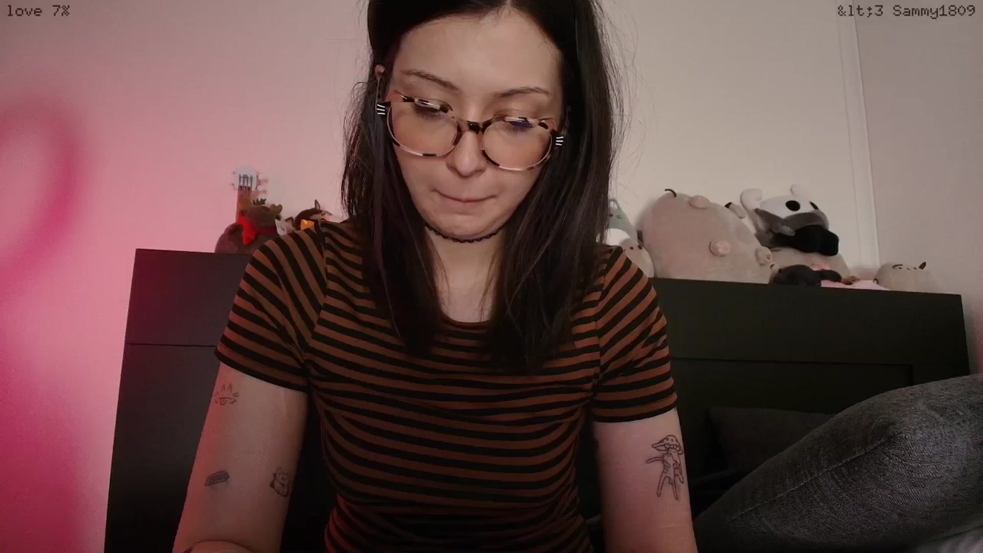 Gallery image thumbnail from RoomToAvoid's myfreecams stream on, 03/18/2026, 02:12 image 13 of 20