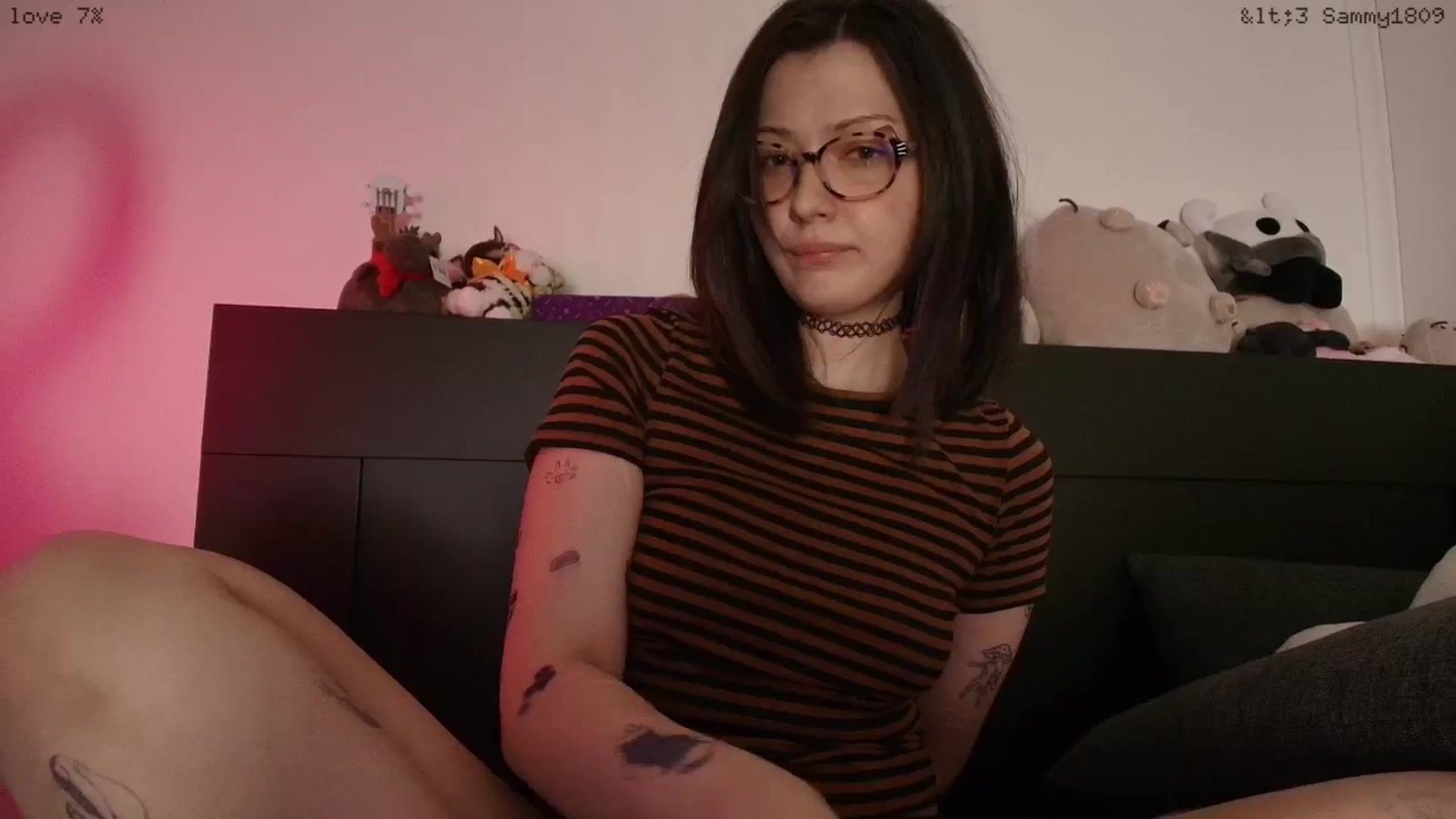 Gallery image thumbnail from RoomToAvoid's myfreecams stream on, 03/18/2026, 02:12 image 10 of 20