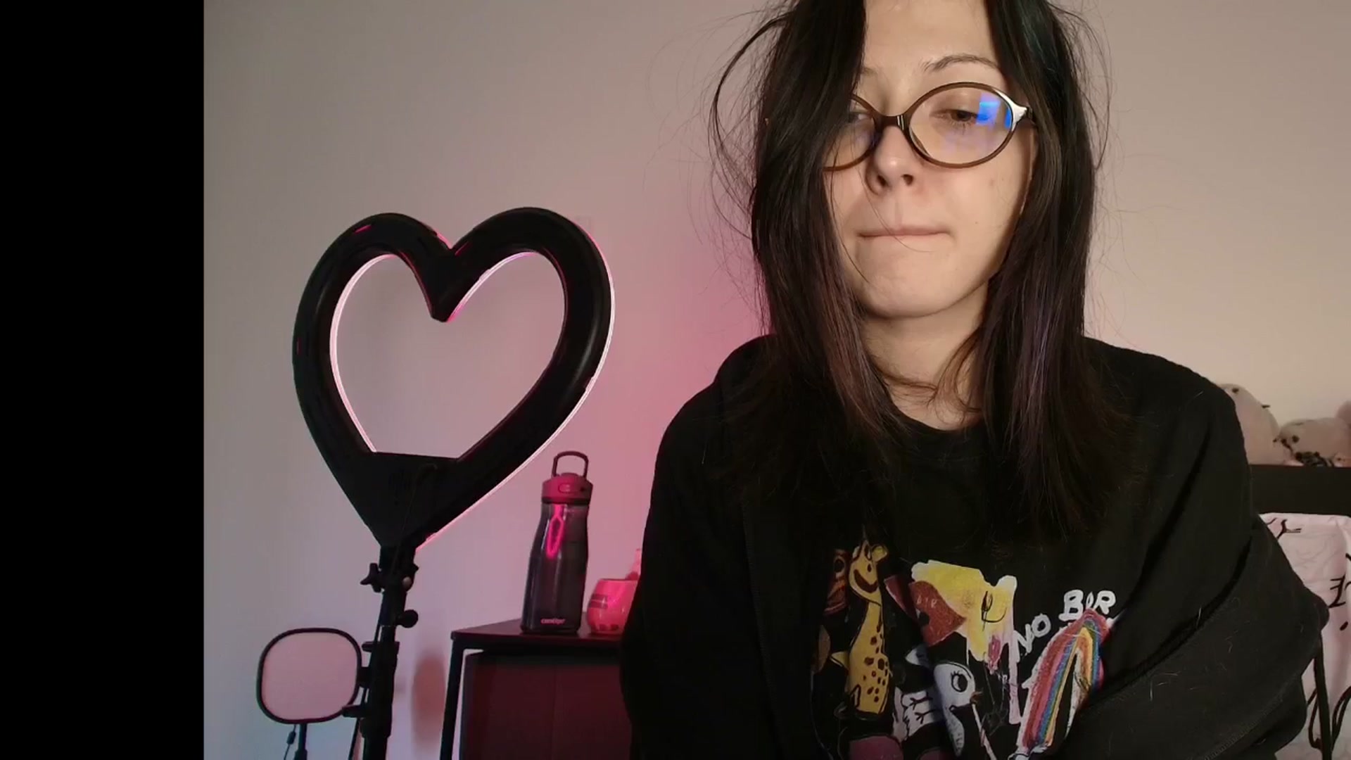 Gallery image thumbnail from RoomToAvoid's myfreecams stream on, 03/28/2026, 02:48 image 2 of 20