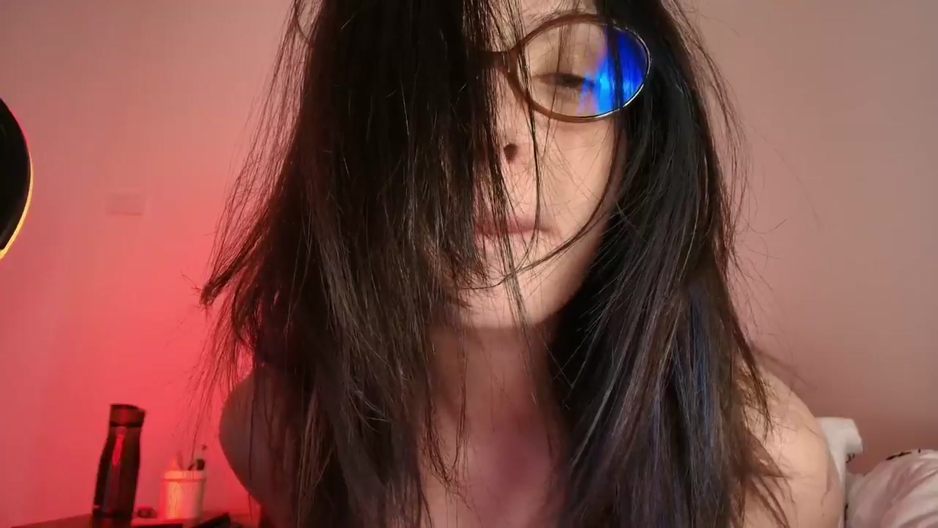 Gallery image thumbnail from RoomToAvoid's myfreecams stream on, 03/29/2026, 24:22 image 11 of 20