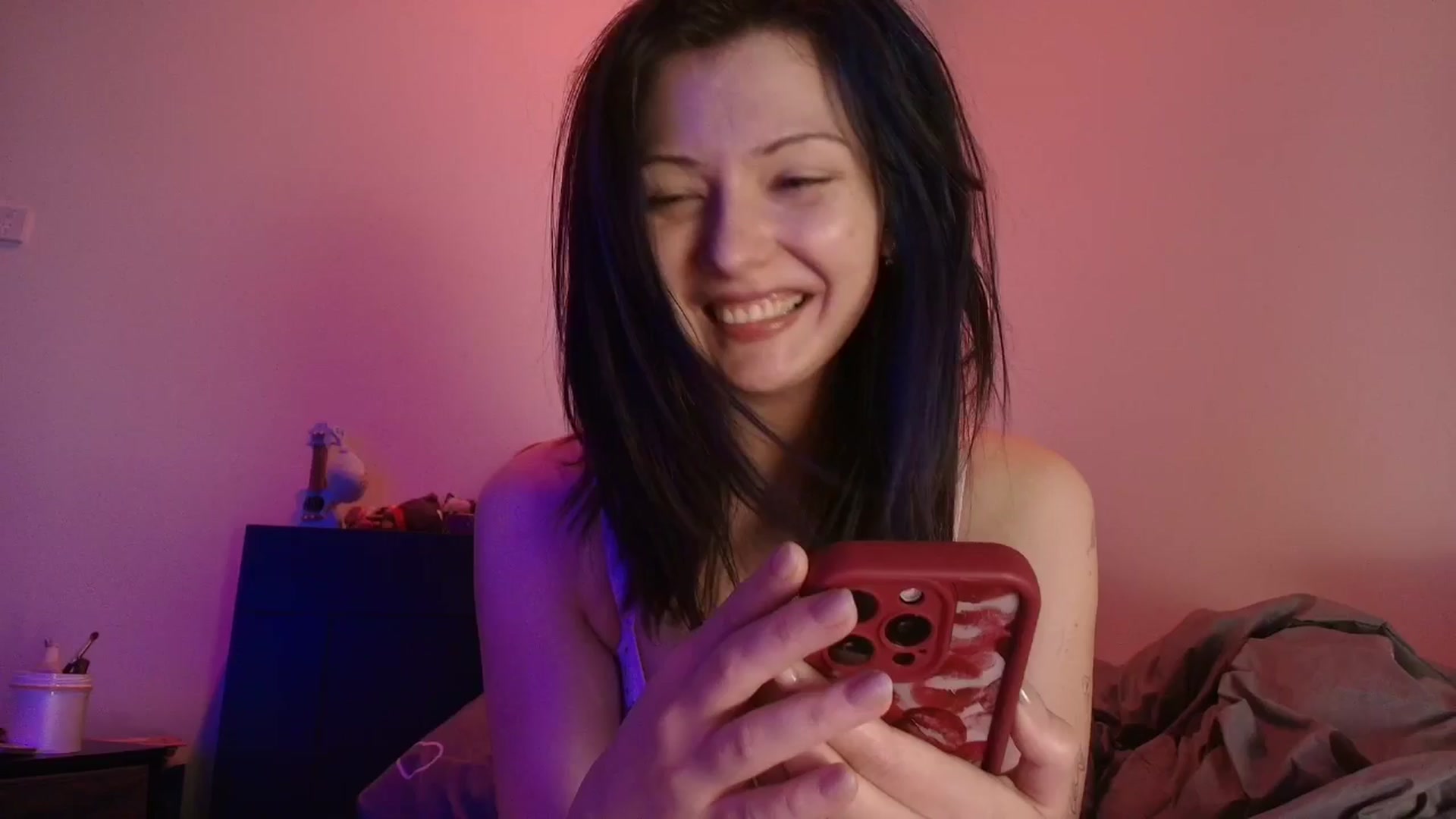 Gallery image thumbnail from RoomToAvoid's myfreecams stream on, 03/30/2026, 02:25 image 1 of 20