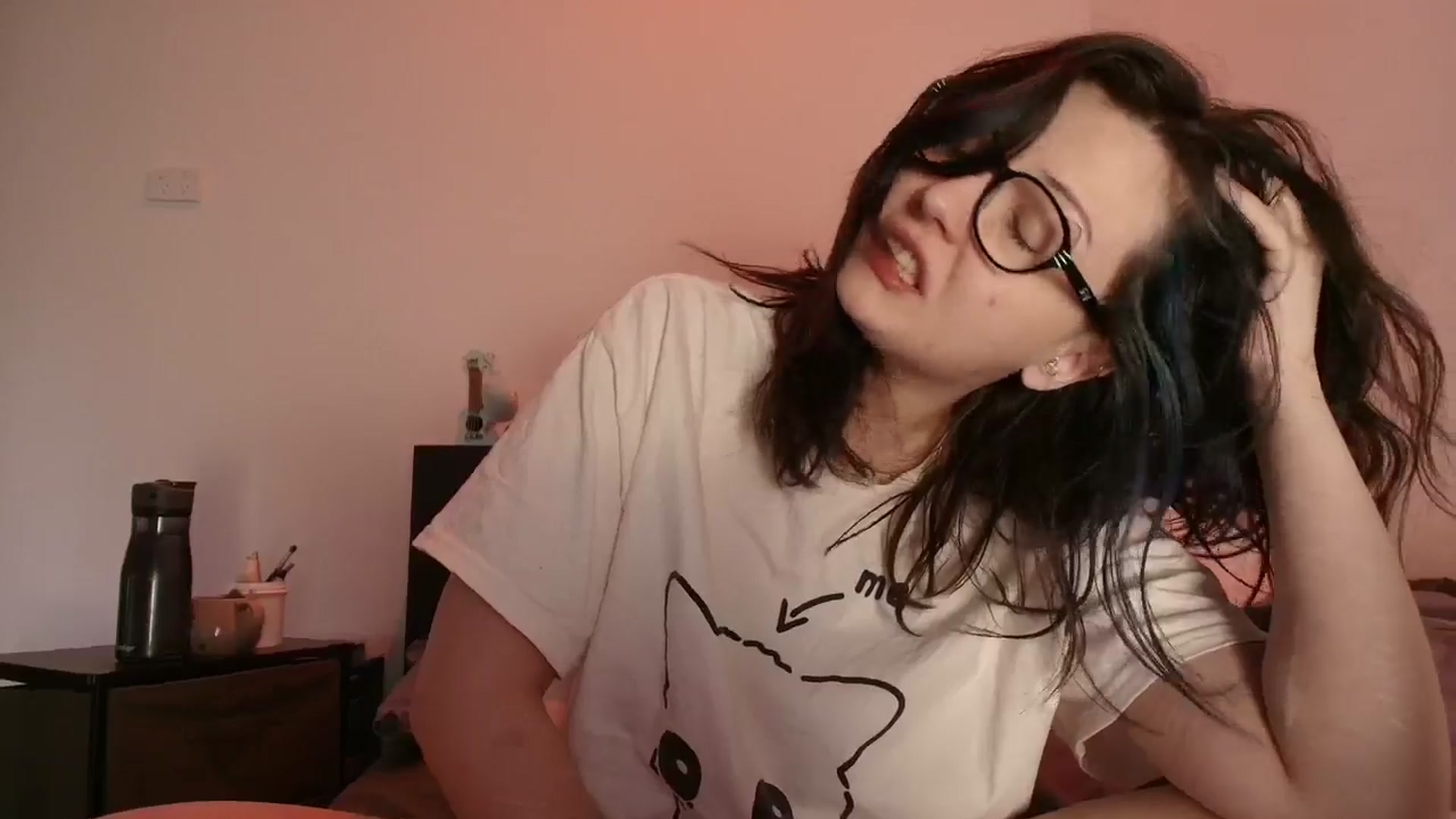 Gallery image thumbnail from RoomToAvoid's myfreecams stream on, 04/03/2026, 01:55 image 13 of 20