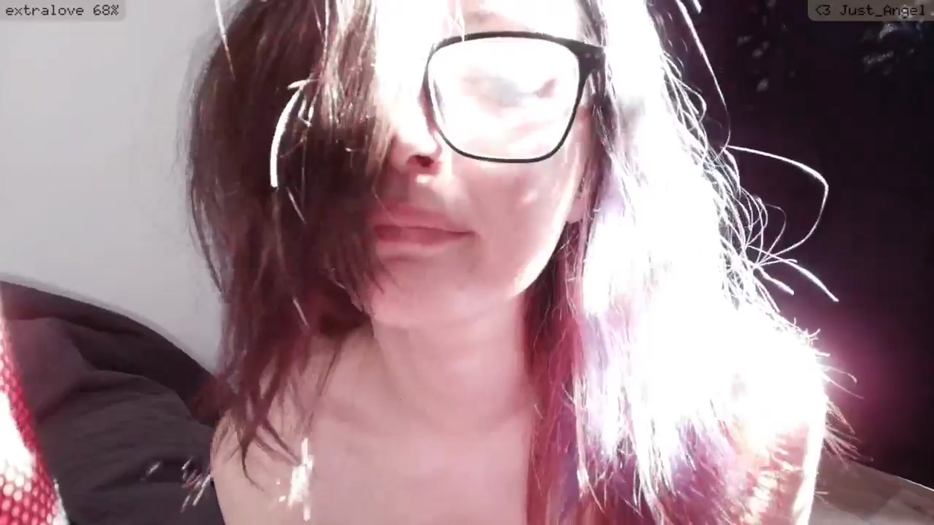 Gallery image thumbnail from RoomToAvoid's myfreecams stream on, 04/17/2026, 06:47 image 18 of 20