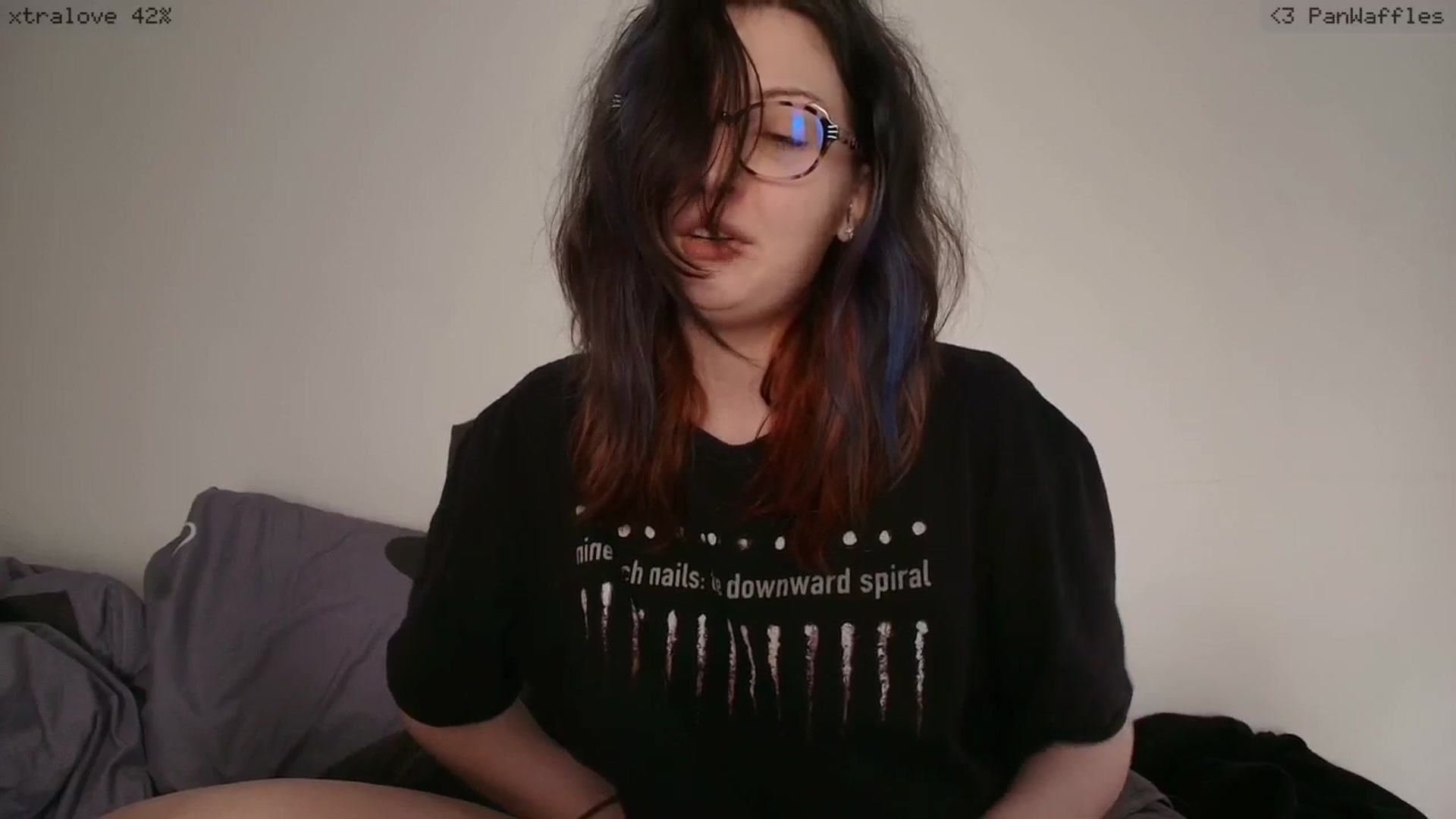 Gallery image thumbnail from RoomToAvoid's myfreecams stream on, 04/22/2026, 05:44 image 13 of 20