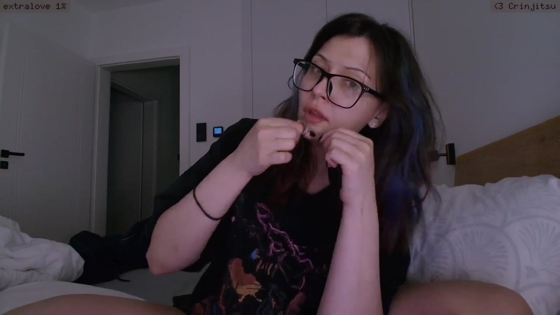 Gallery image thumbnail from RoomToAvoid's myfreecams stream on, 04/28/2026, 19:51 image 17 of 20