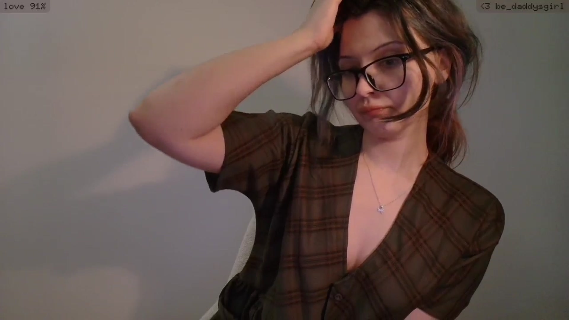 Gallery image thumbnail from RoomToAvoid's myfreecams stream on, 04/28/2026, 19:51 image 6 of 20