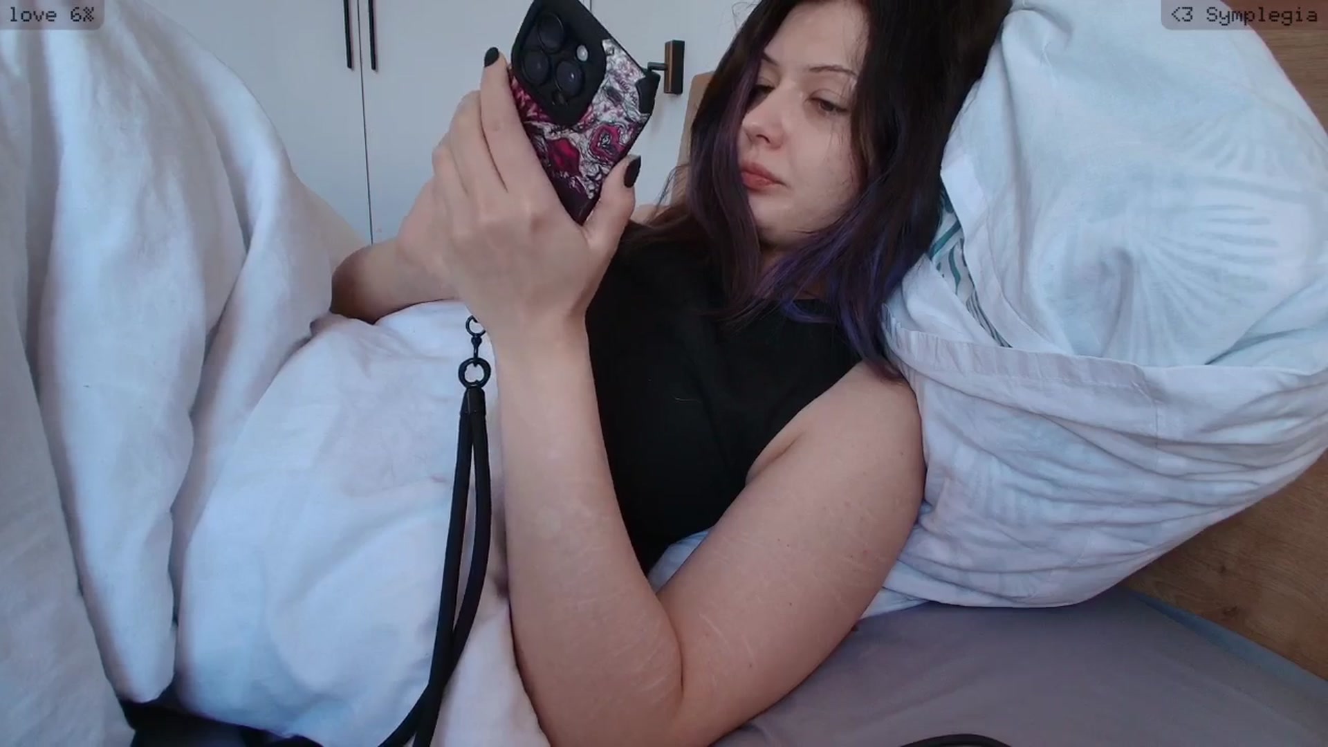 Gallery image thumbnail from RoomToAvoid's myfreecams stream on, 04/29/2026, 12:36 image 20 of 20