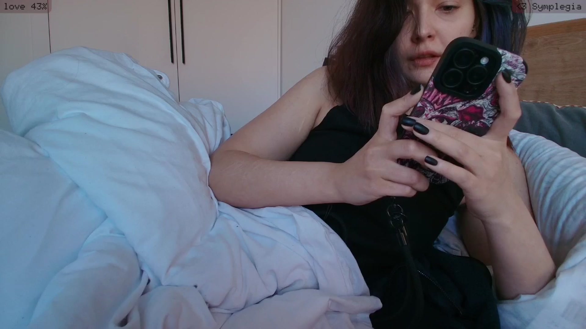 Gallery image thumbnail from RoomToAvoid's myfreecams stream on, 04/29/2026, 17:49 image 19 of 20