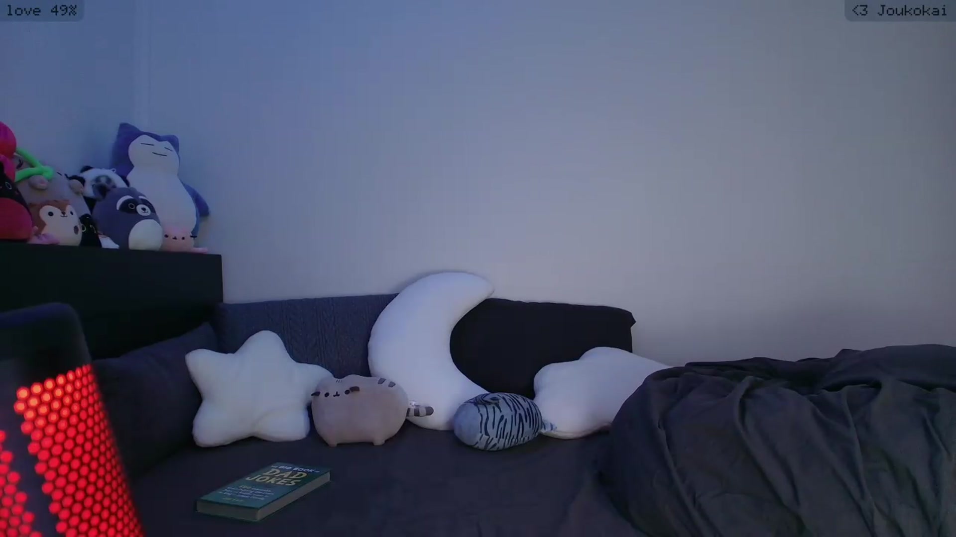 Gallery image thumbnail from RoomToAvoid's myfreecams stream on, 05/23/2026, 03:54 image 11 of 20