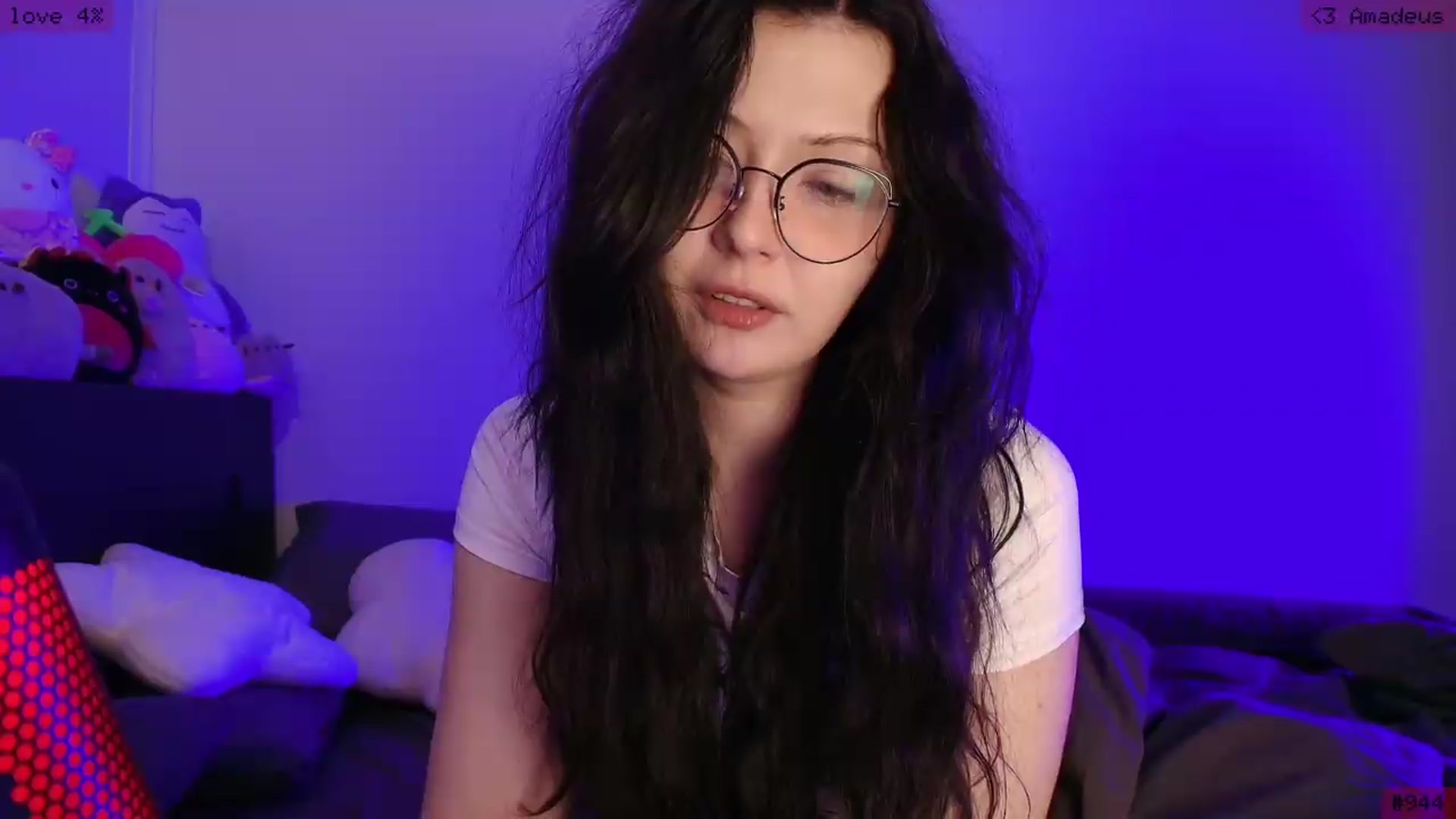 Gallery image thumbnail from RoomToAvoid's myfreecams stream on, 05/28/2026, 03:39 image 9 of 20