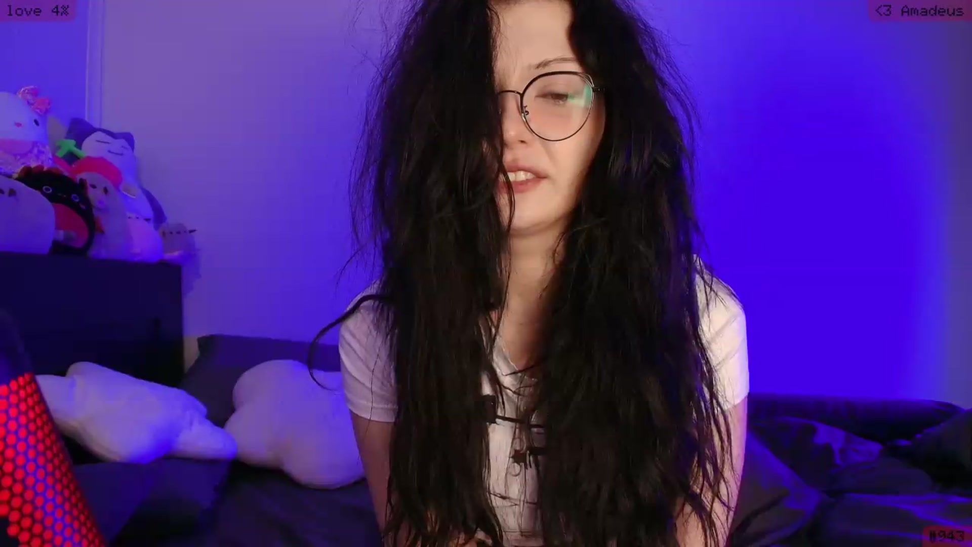 Gallery image thumbnail from RoomToAvoid's myfreecams stream on, 05/28/2026, 03:39 image 5 of 20