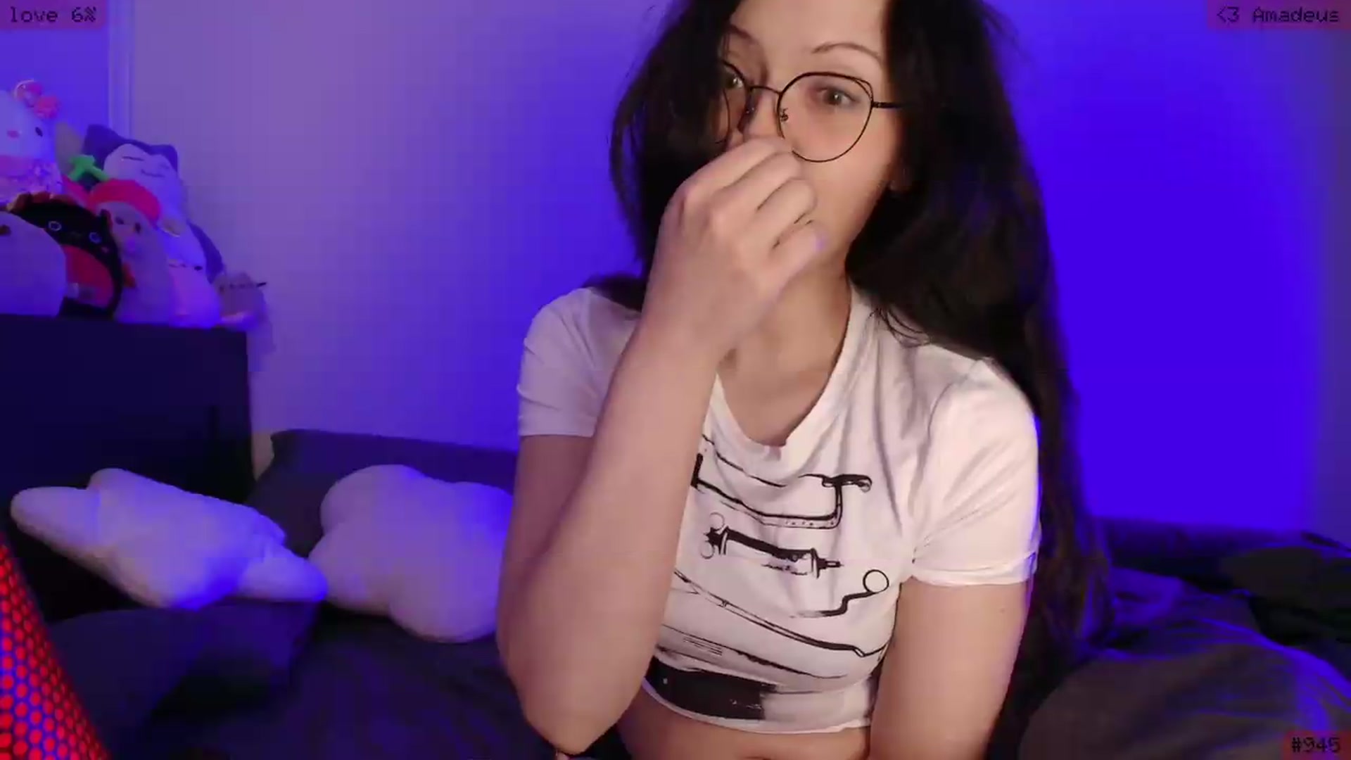 Gallery image thumbnail from RoomToAvoid's myfreecams stream on, 05/28/2026, 03:39 image 11 of 20