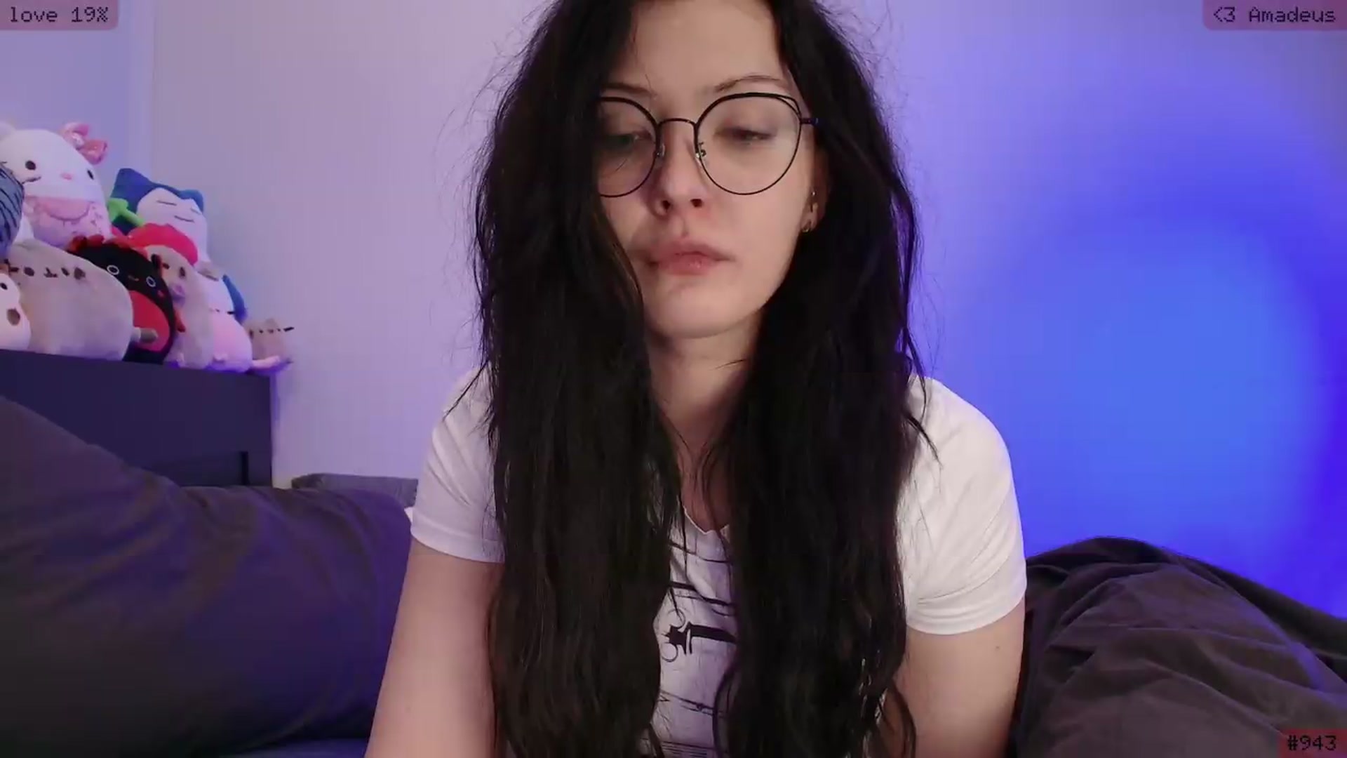 Gallery image thumbnail from RoomToAvoid's myfreecams stream on, 05/28/2026, 05:07 image 18 of 20