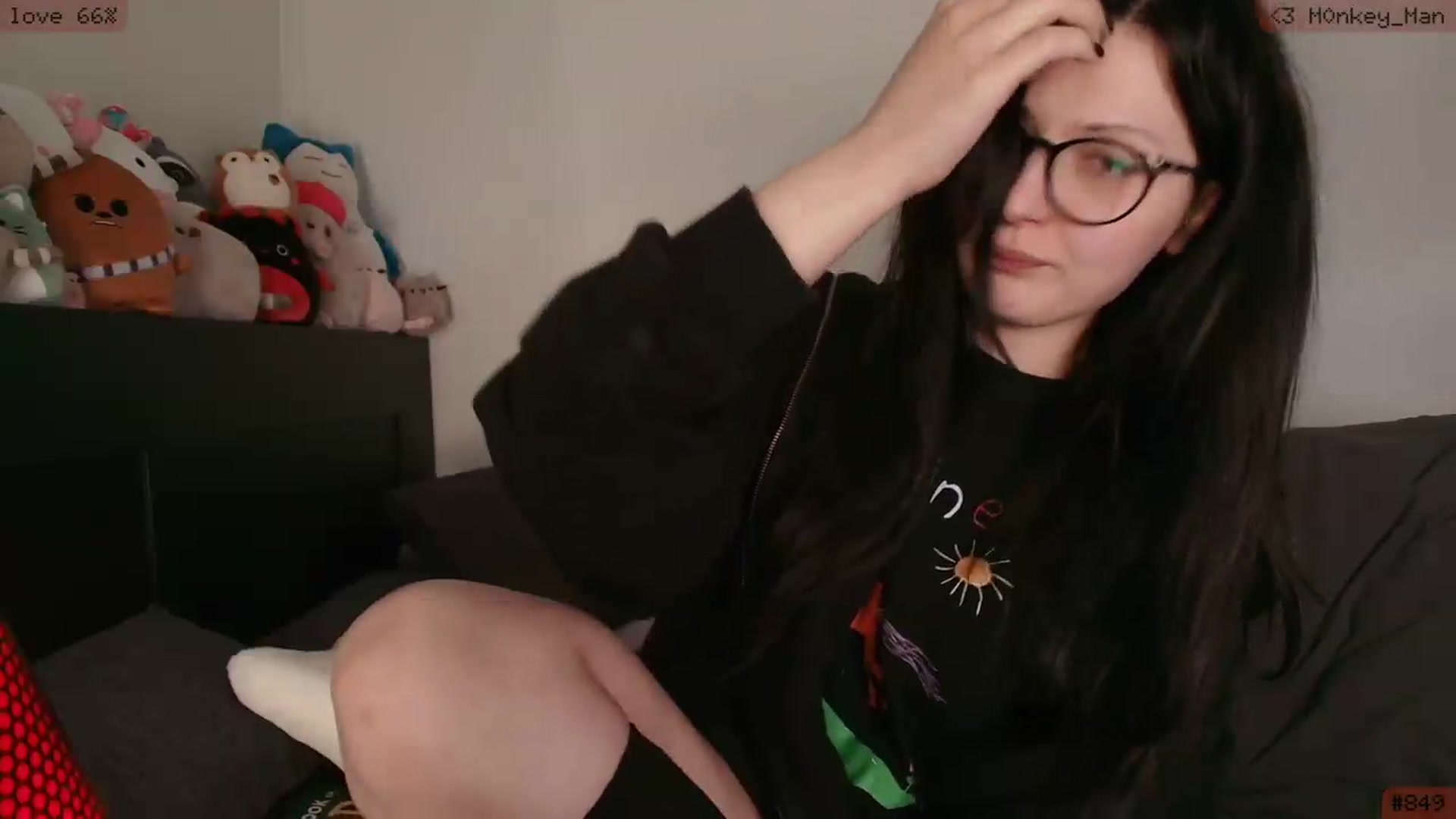 Gallery image thumbnail from RoomToAvoid's myfreecams stream on, 05/31/2026, 07:36 image 2 of 20