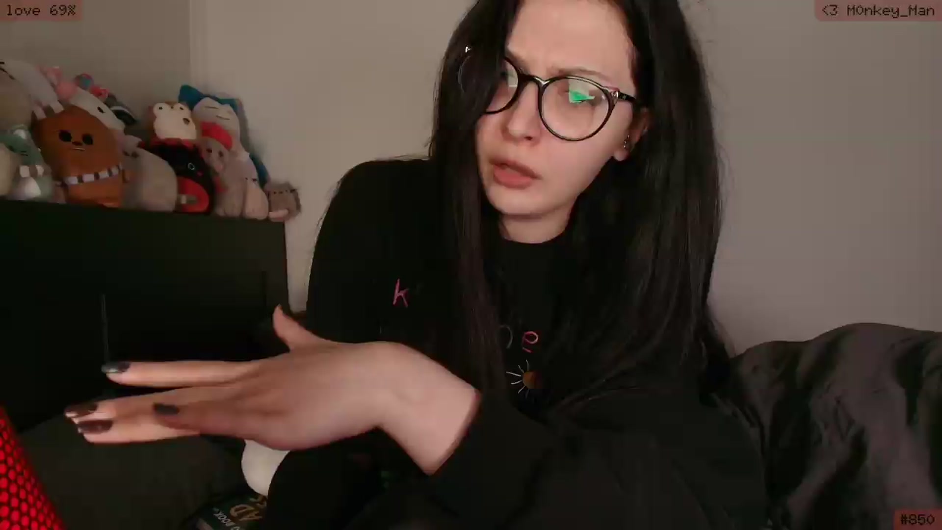 Gallery image thumbnail from RoomToAvoid's myfreecams stream on, 05/31/2026, 07:36 image 16 of 20