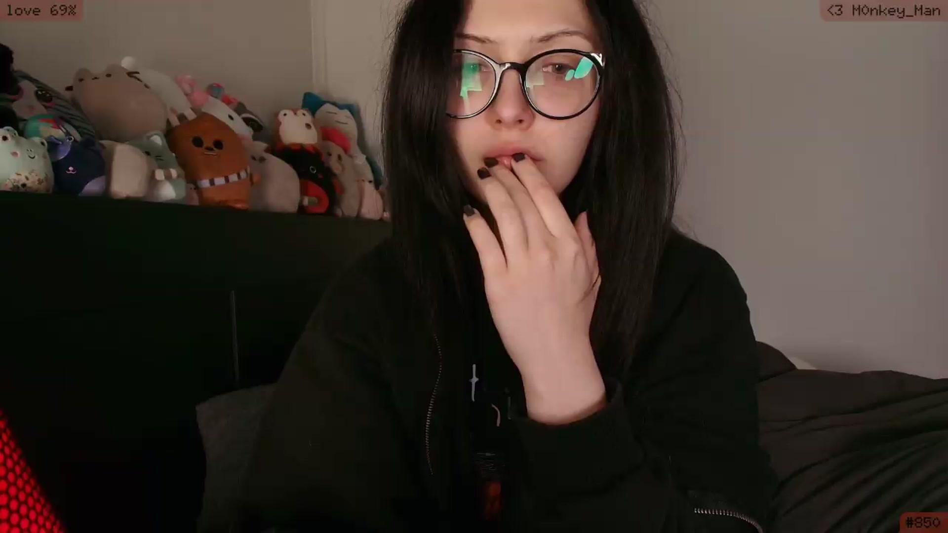 Gallery image thumbnail from RoomToAvoid's myfreecams stream on, 05/31/2026, 07:36 image 19 of 20