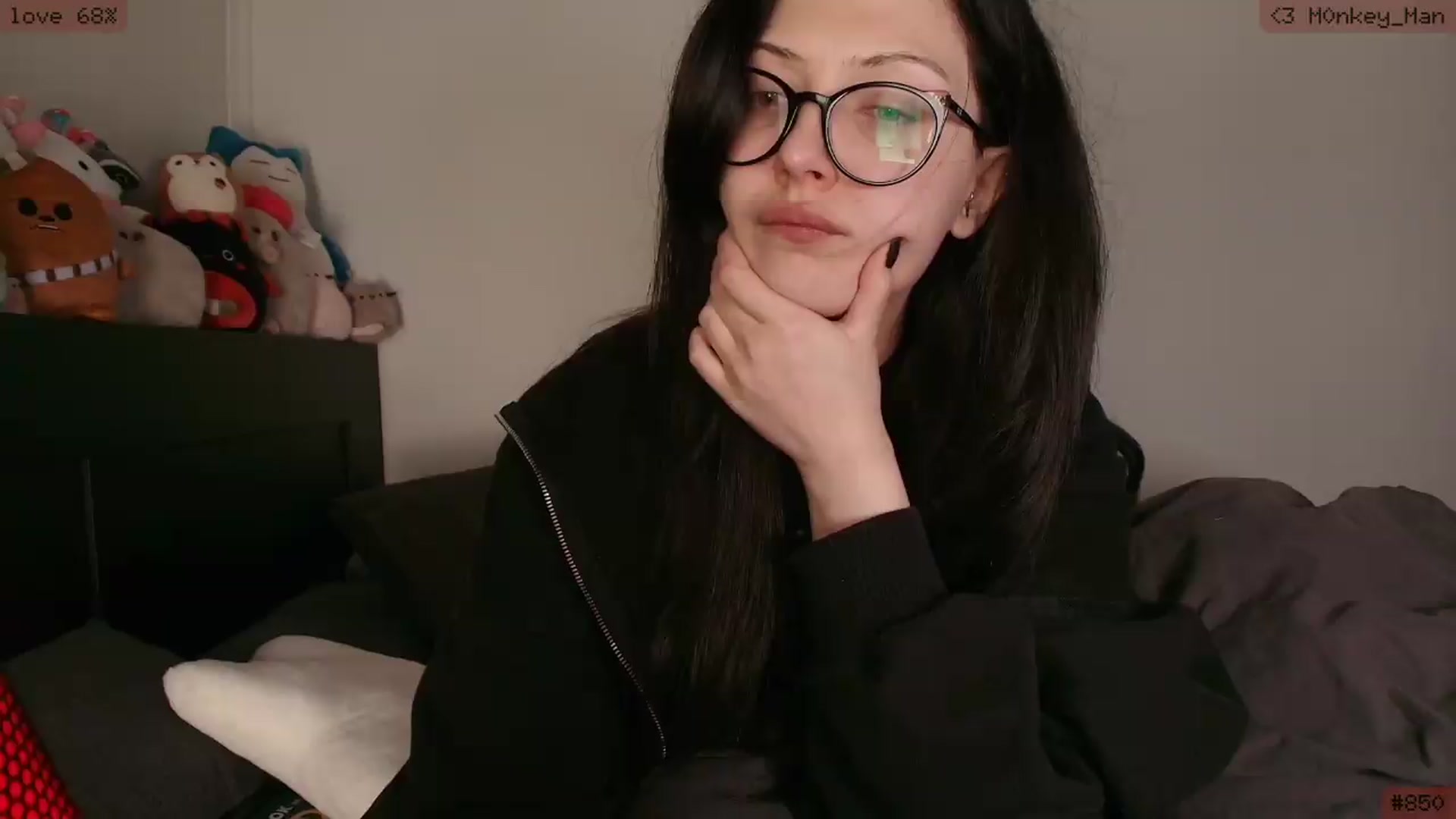 Gallery image thumbnail from RoomToAvoid's myfreecams stream on, 05/31/2026, 07:36 image 12 of 20