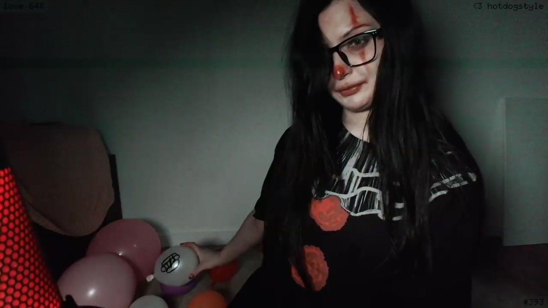 Gallery image thumbnail from RoomToAvoid's myfreecams stream on, 06/04/2026, 04:49 image 15 of 20