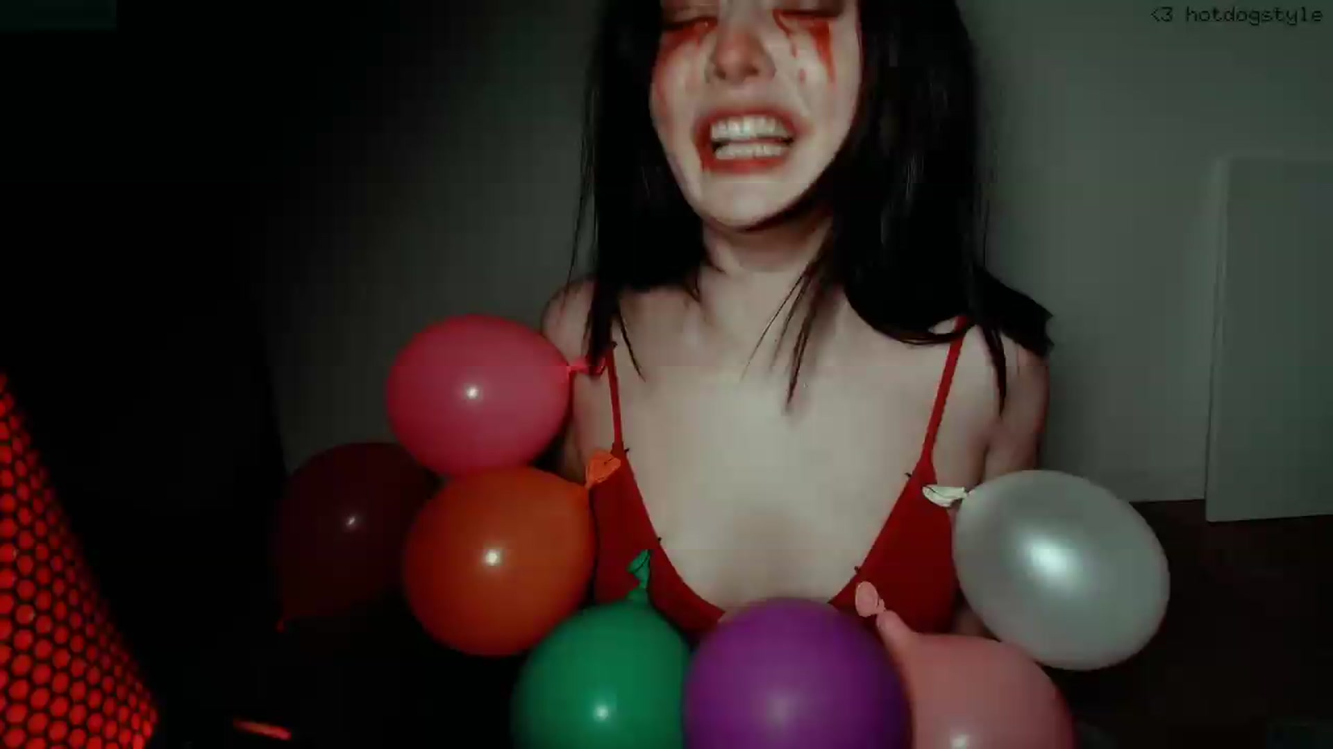 Gallery image thumbnail from RoomToAvoid's myfreecams stream on, 06/04/2026, 06:30 image 2 of 20