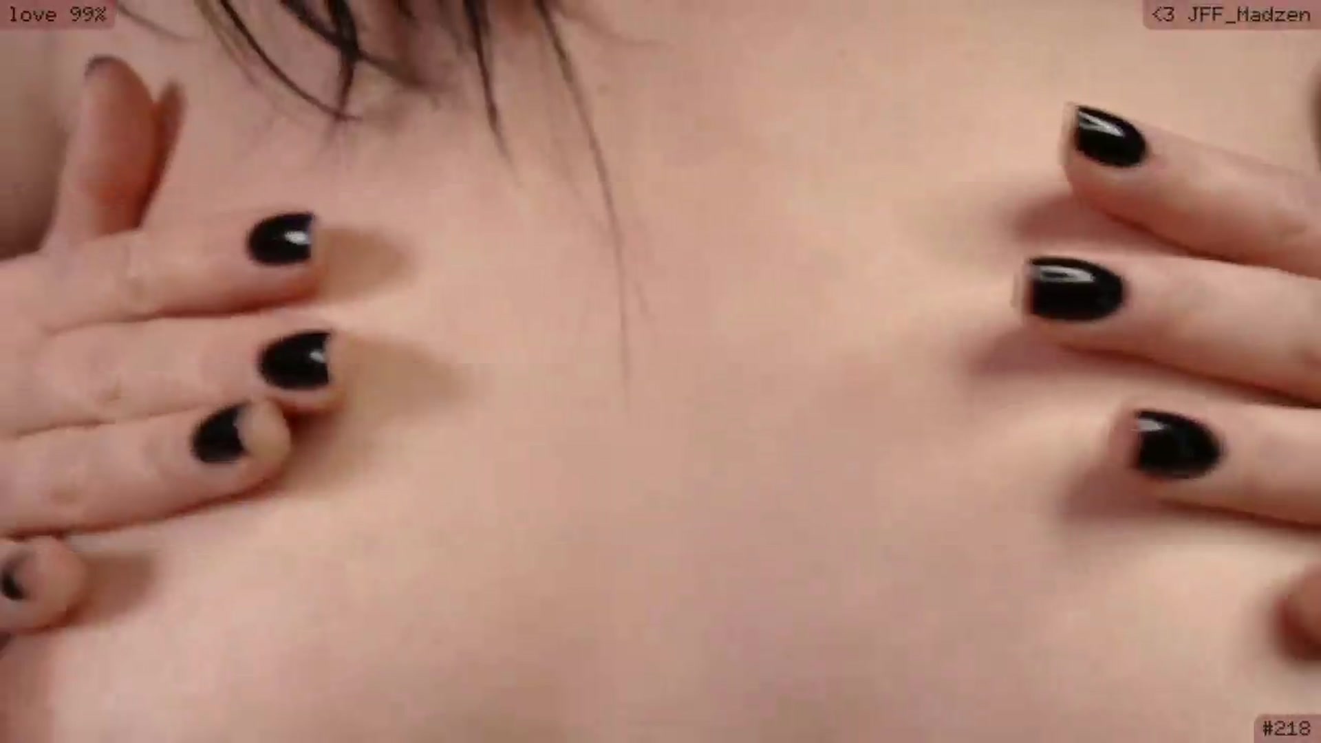 Gallery image thumbnail from RoomToAvoid's myfreecams stream on, 06/07/2026, 03:54 image 15 of 20