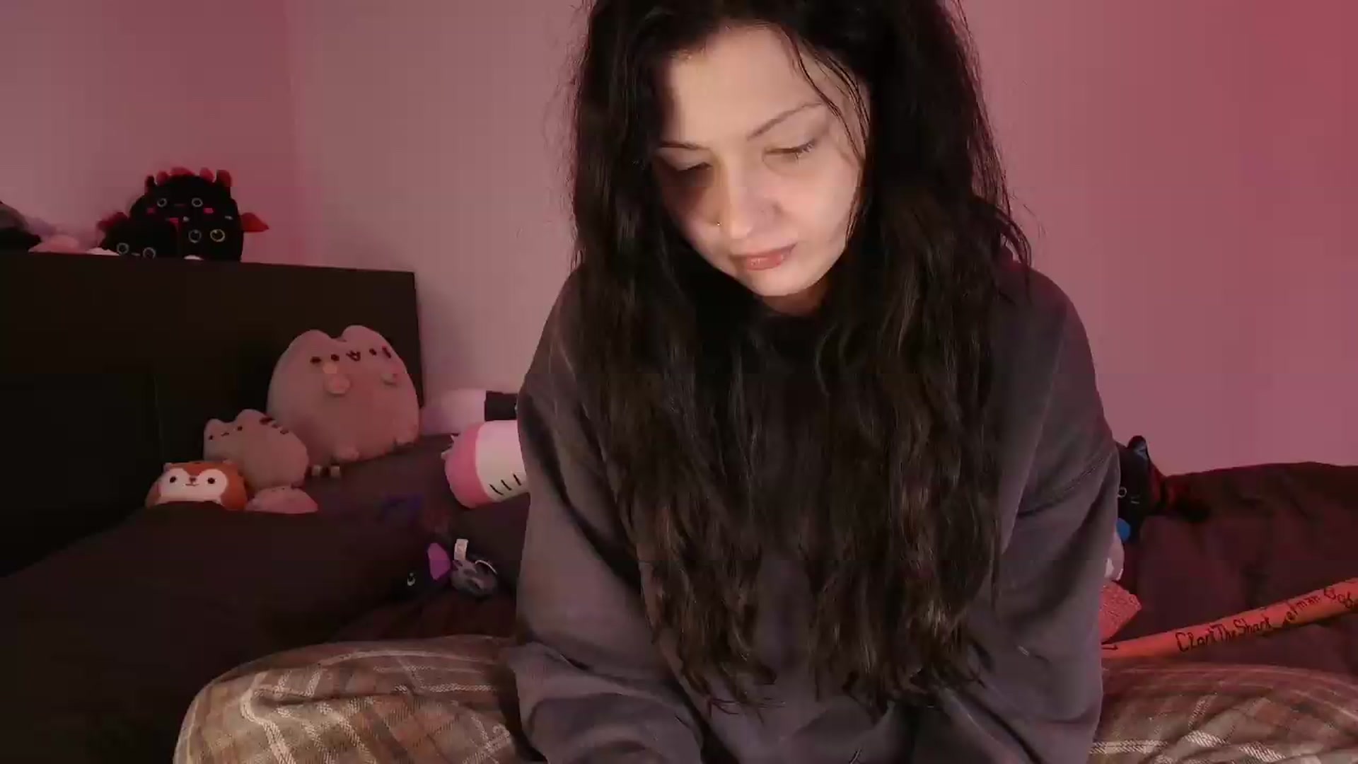 Gallery image thumbnail from RoomToAvoid's myfreecams stream on, 07/03/2026, 03:19 image 15 of 20