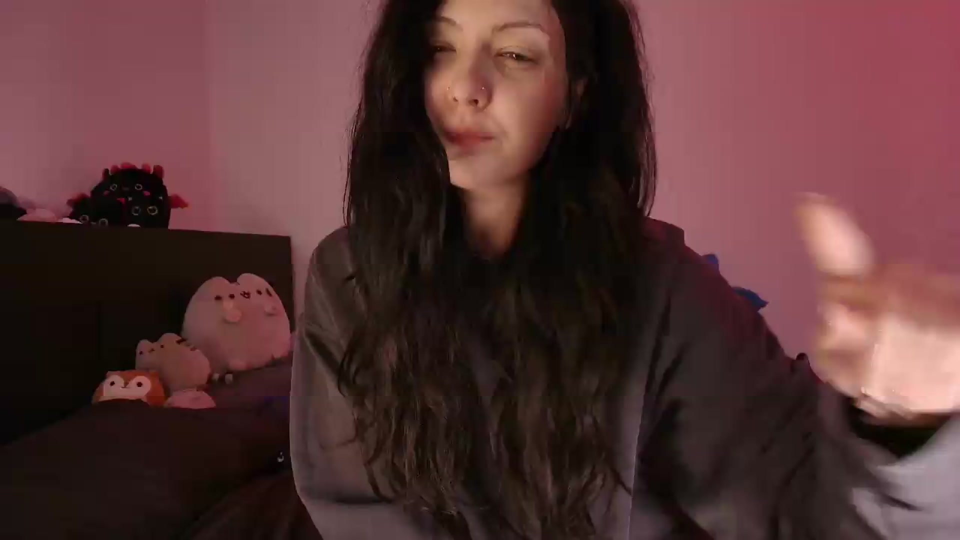 Gallery image thumbnail from RoomToAvoid's myfreecams stream on, 07/03/2026, 03:19 image 18 of 20