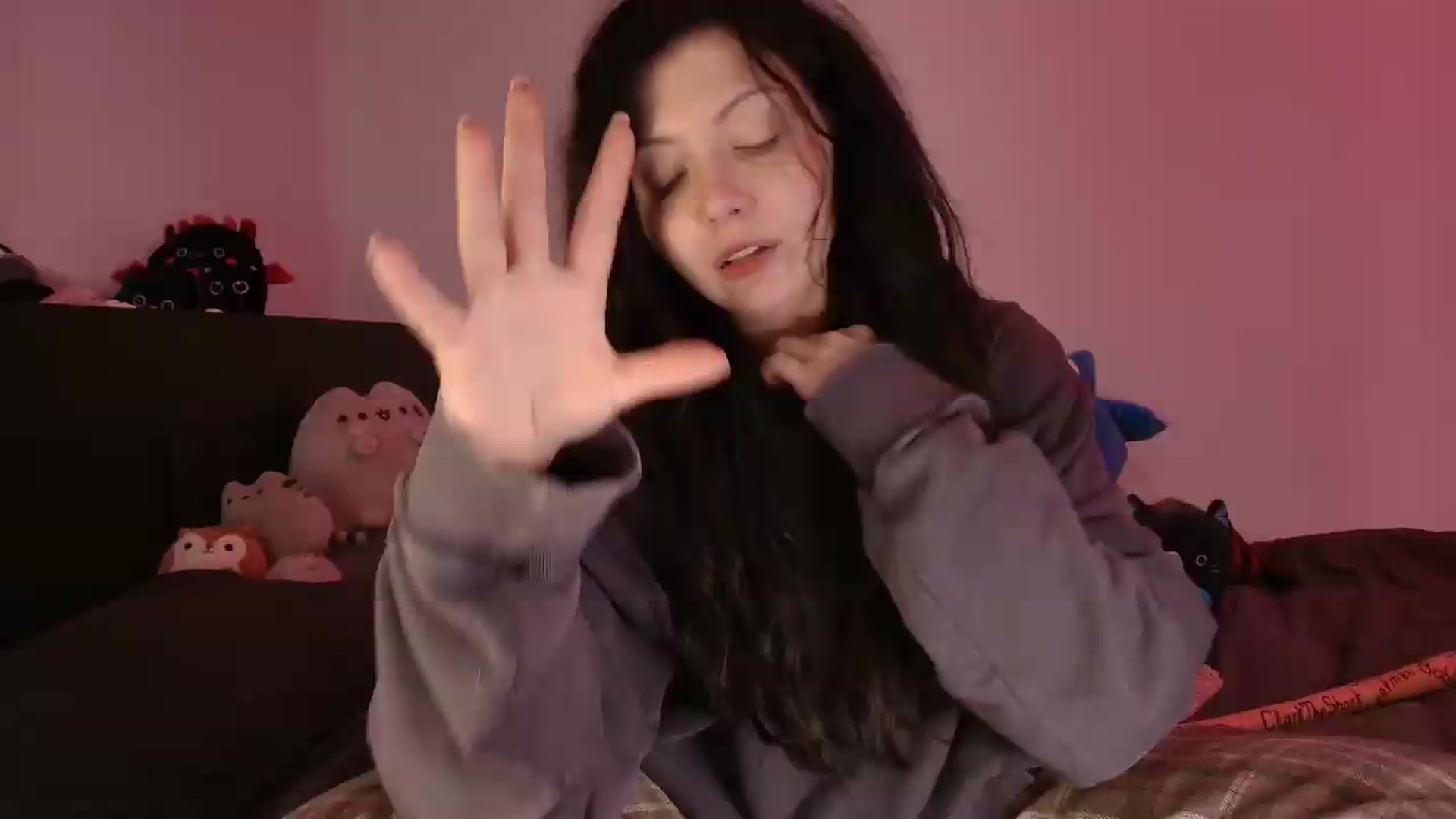 Gallery image thumbnail from RoomToAvoid's myfreecams stream on, 07/03/2026, 03:19 image 17 of 20