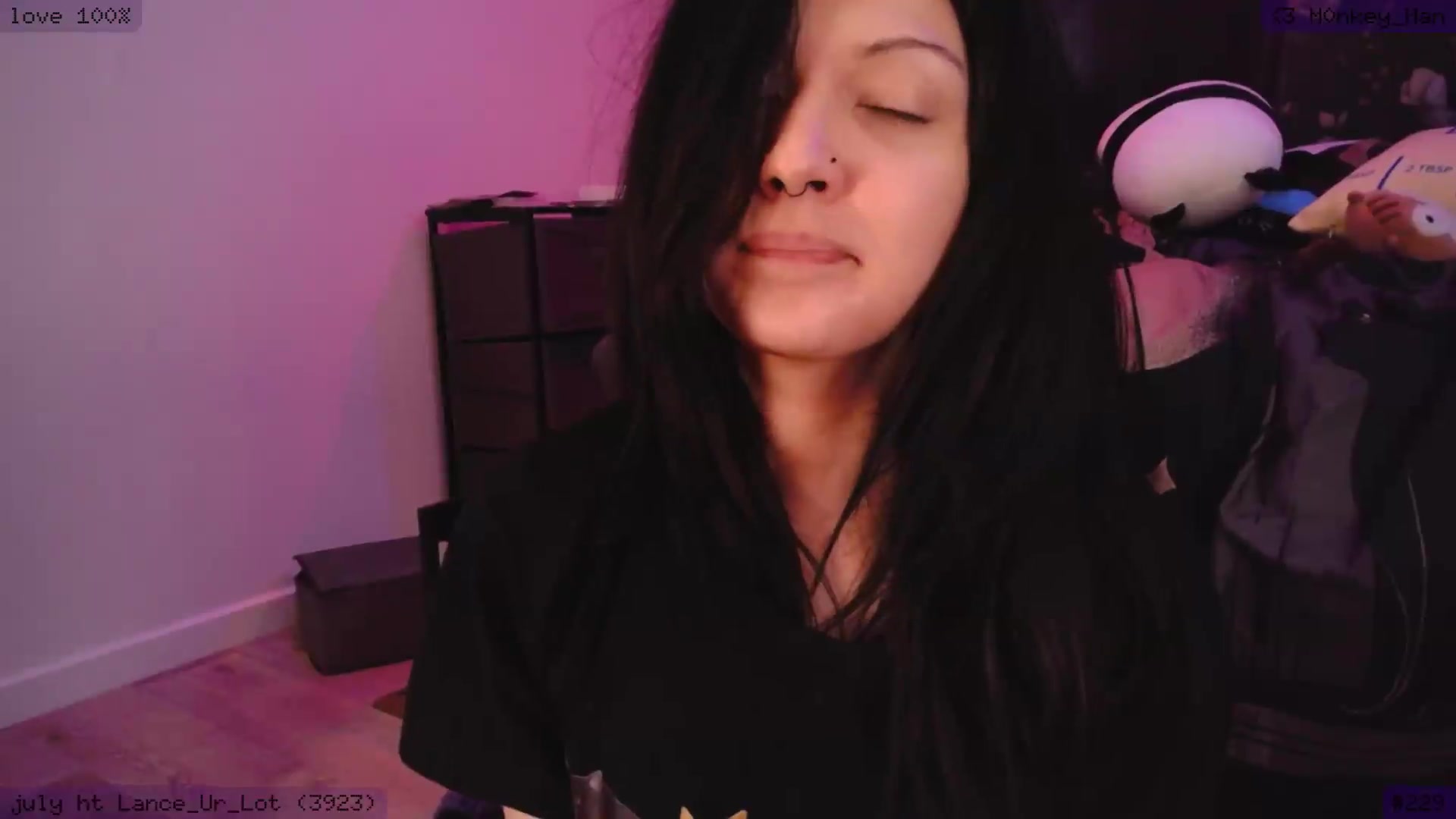 Gallery image thumbnail from RoomToAvoid's myfreecams stream on, 07/28/2026, 06:46 image 18 of 20