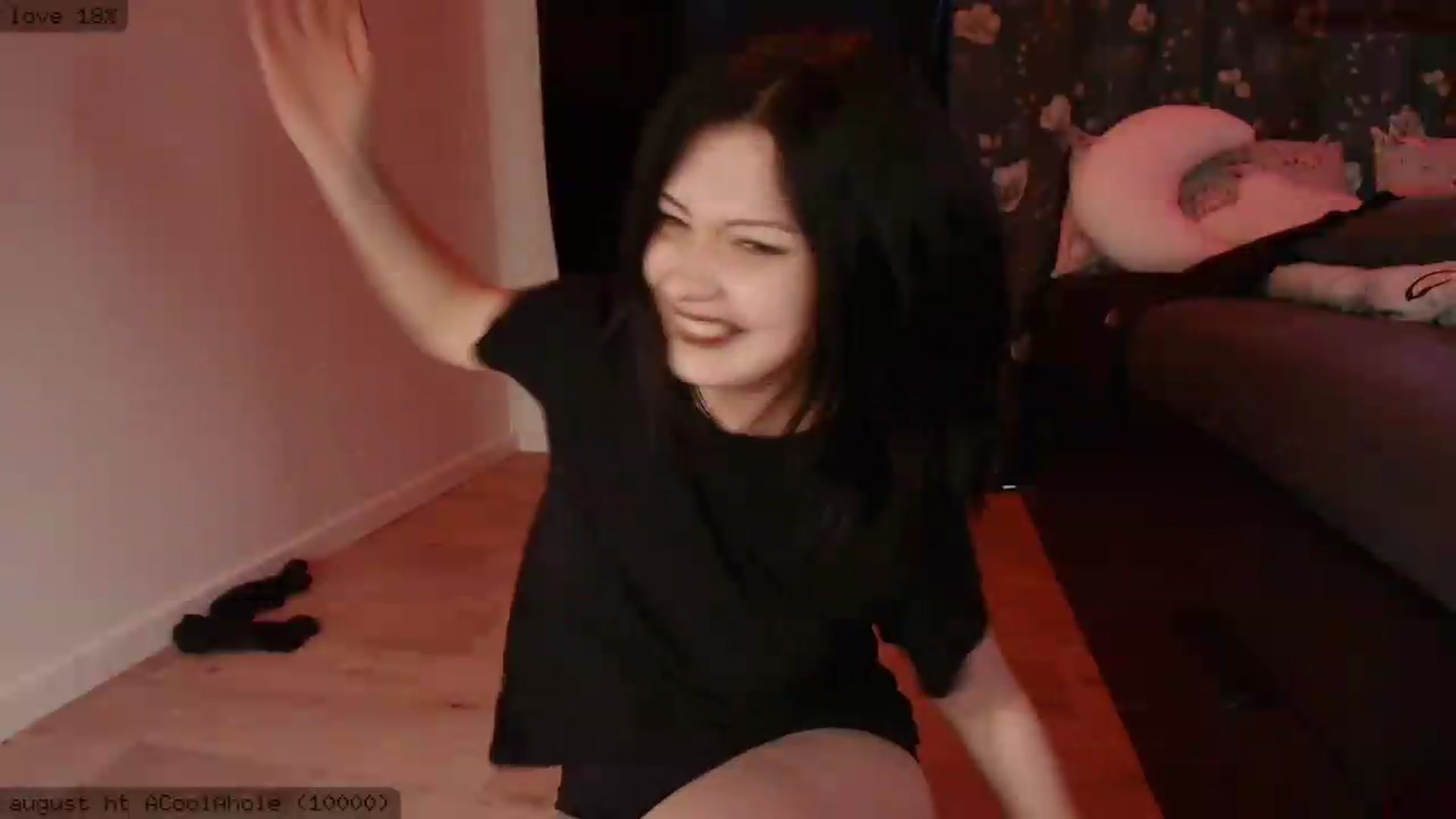Gallery image thumbnail from RoomToAvoid's myfreecams stream on, 08/15/2026, 04:41 image 17 of 20
