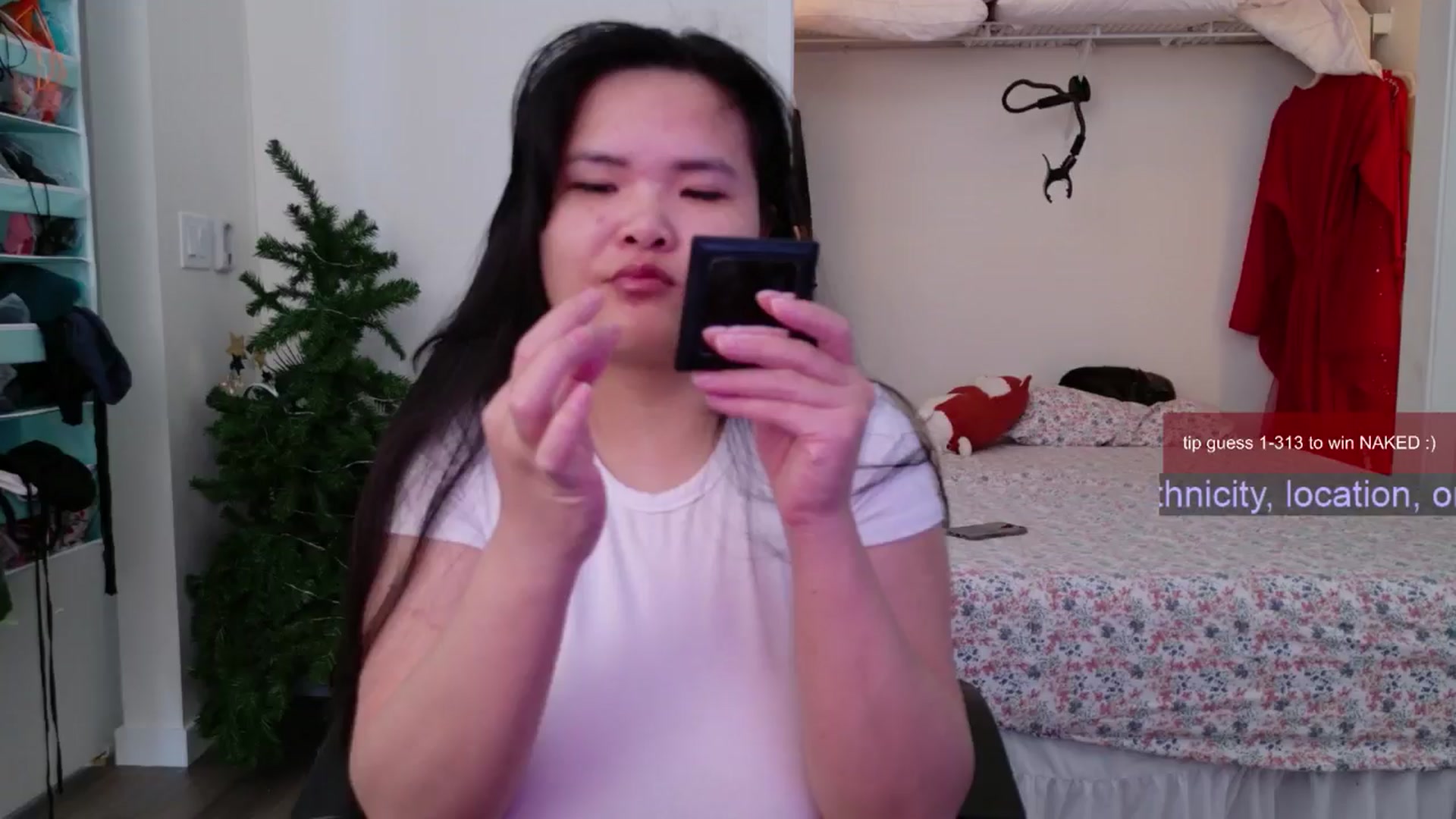 Gallery image thumbnail from Roriverse's myfreecams stream on, 11/24/2024, 19:56 image 14 of 20