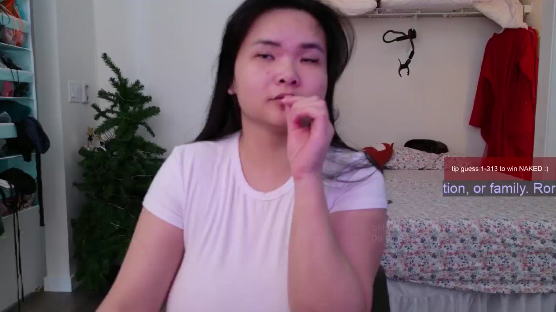 Gallery image thumbnail from Roriverse's myfreecams stream on, 11/24/2024, 19:56 image 8 of 20