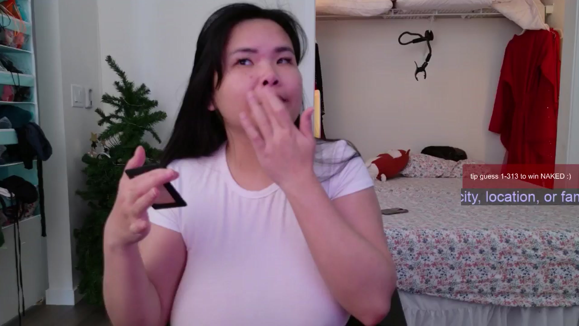Gallery image thumbnail from Roriverse's myfreecams stream on, 11/24/2024, 19:56 image 12 of 20