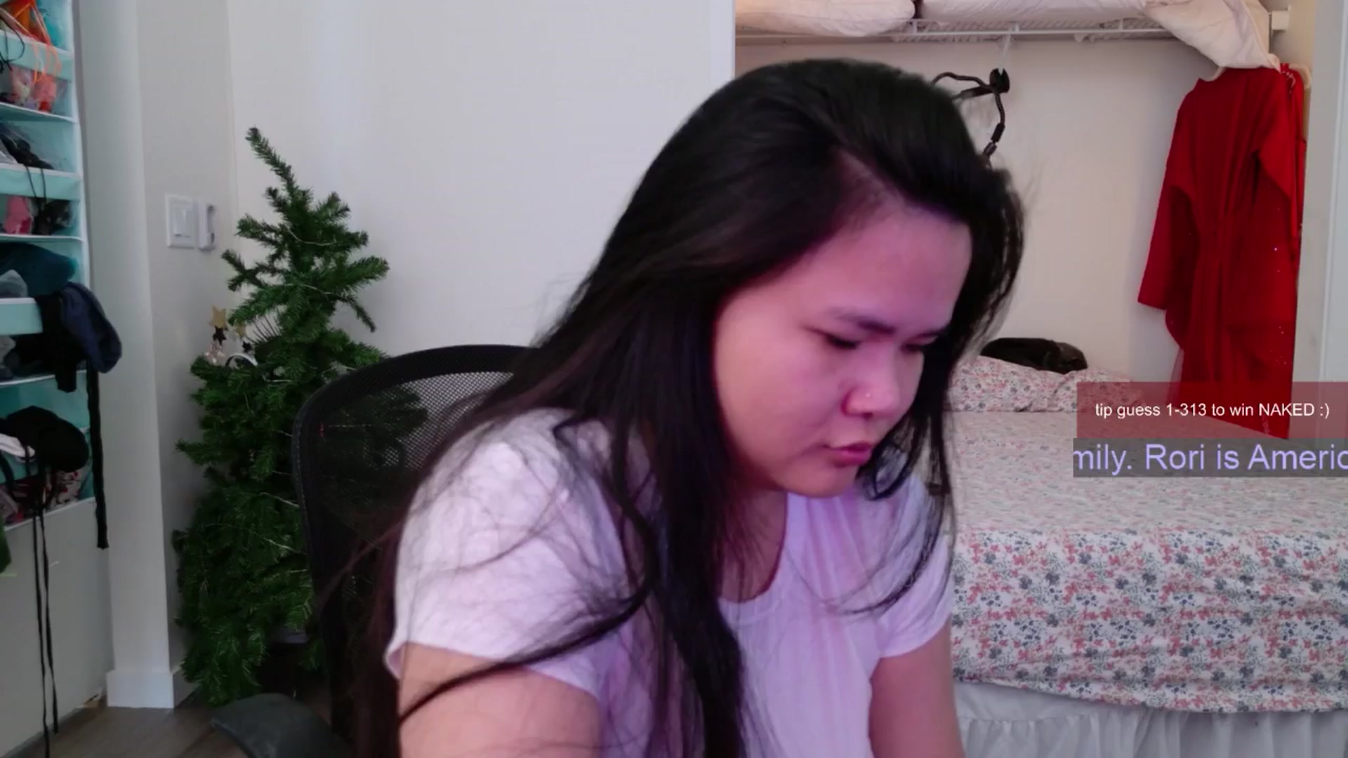 Gallery image thumbnail from Roriverse's myfreecams stream on, 11/24/2024, 19:56 image 3 of 20