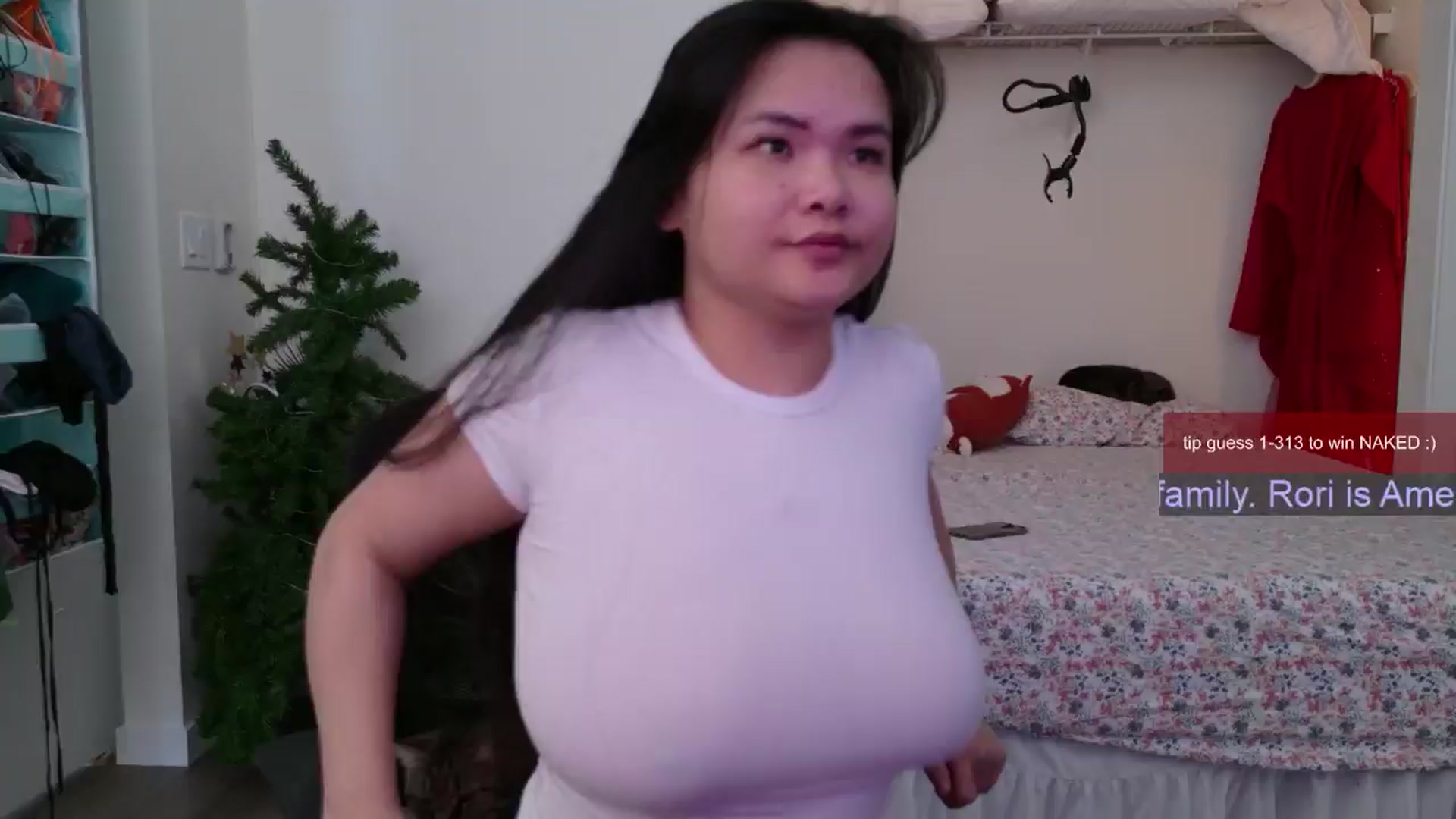 Gallery image thumbnail from Roriverse's myfreecams stream on, 11/24/2024, 19:56 image 4 of 20
