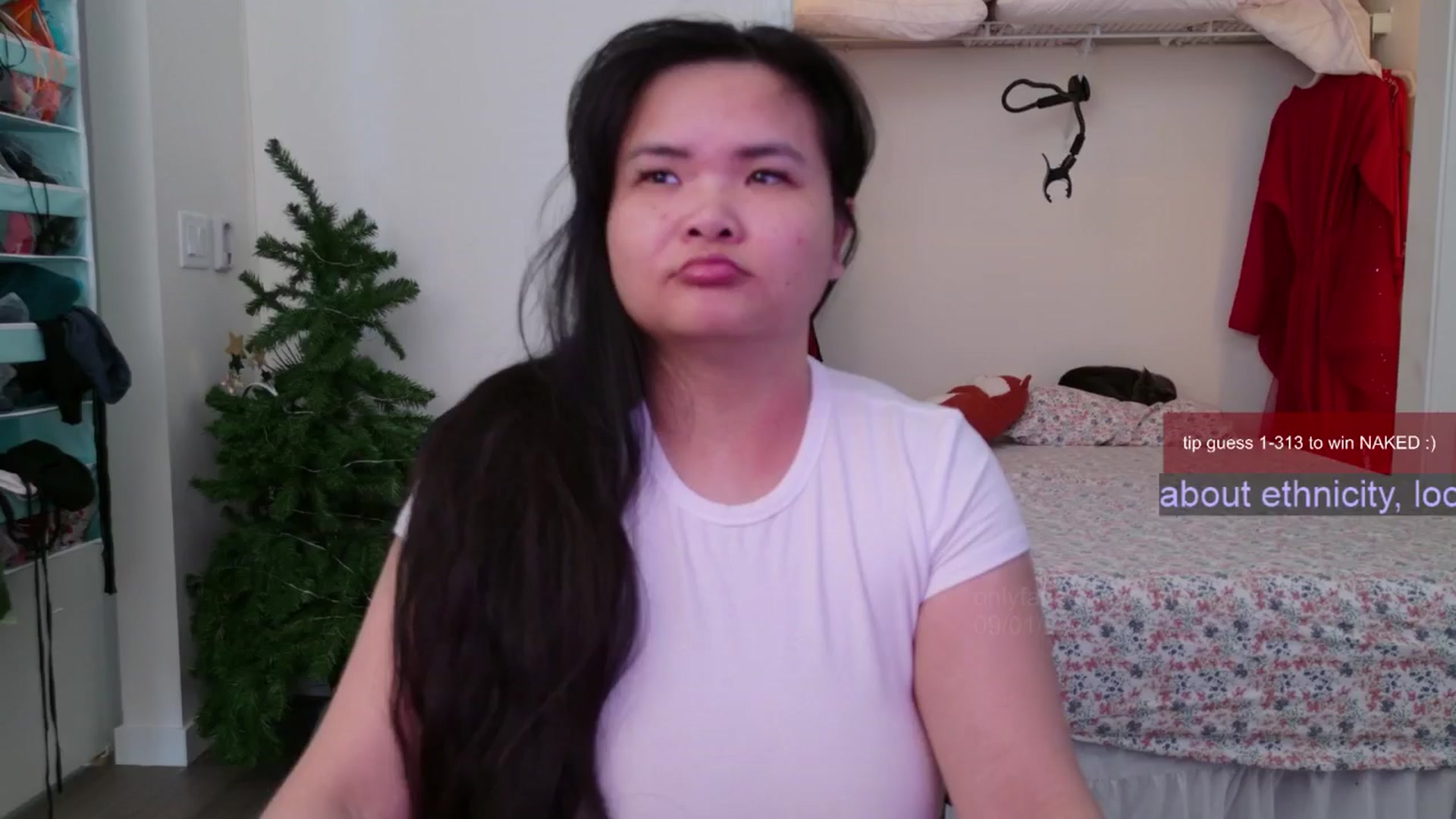 Gallery image thumbnail from Roriverse's myfreecams stream on, 11/24/2024, 19:56 image 18 of 20